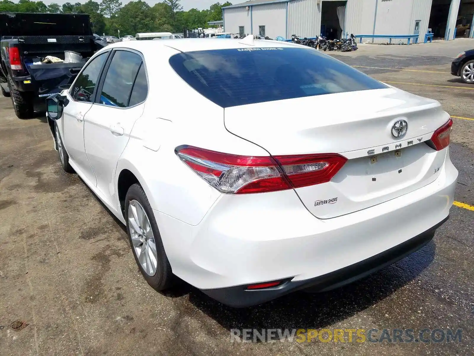 3 Photograph of a damaged car 4T1B11HK9KU684040 TOYOTA CAMRY 2019