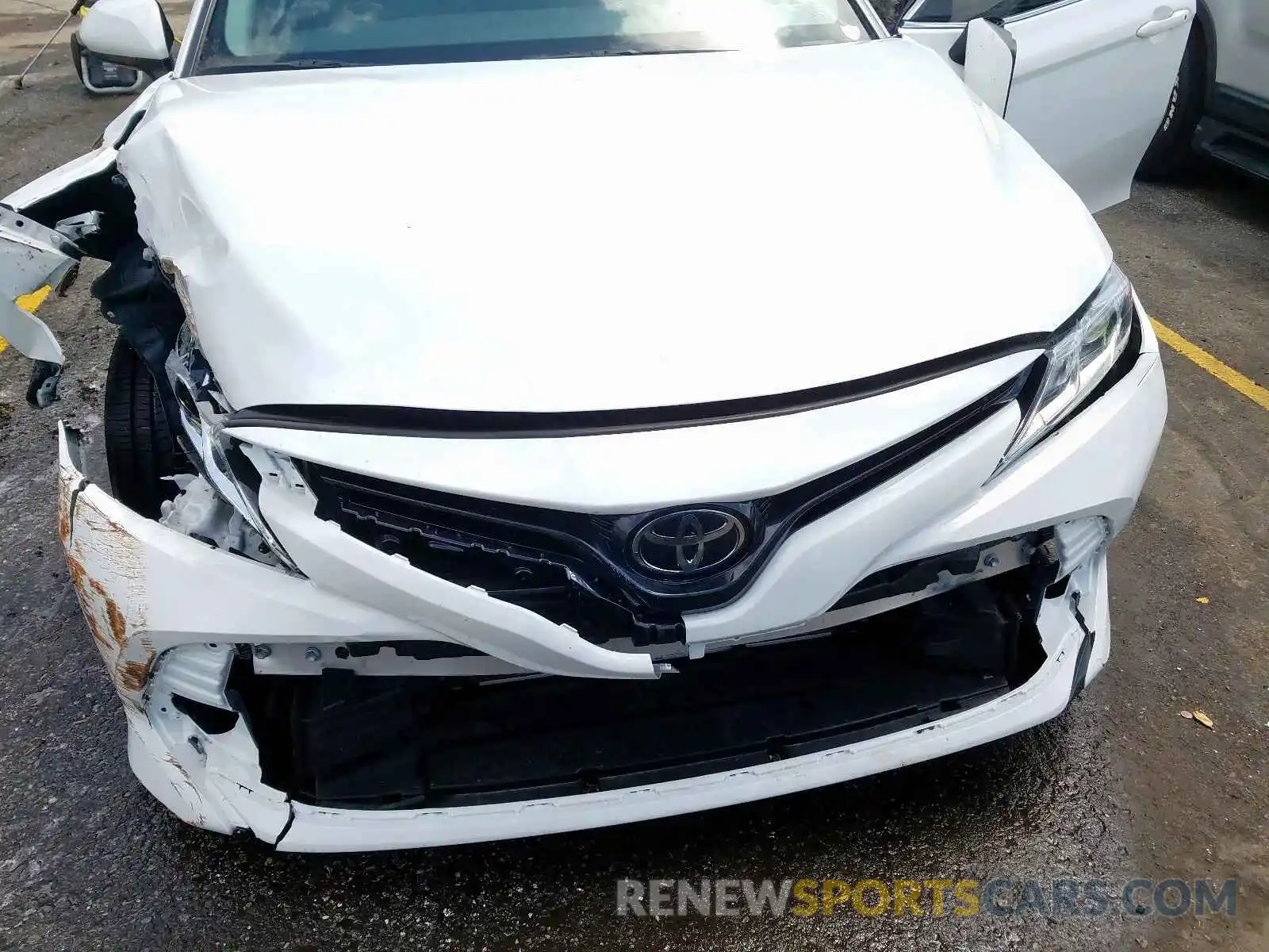 9 Photograph of a damaged car 4T1B11HK9KU684040 TOYOTA CAMRY 2019