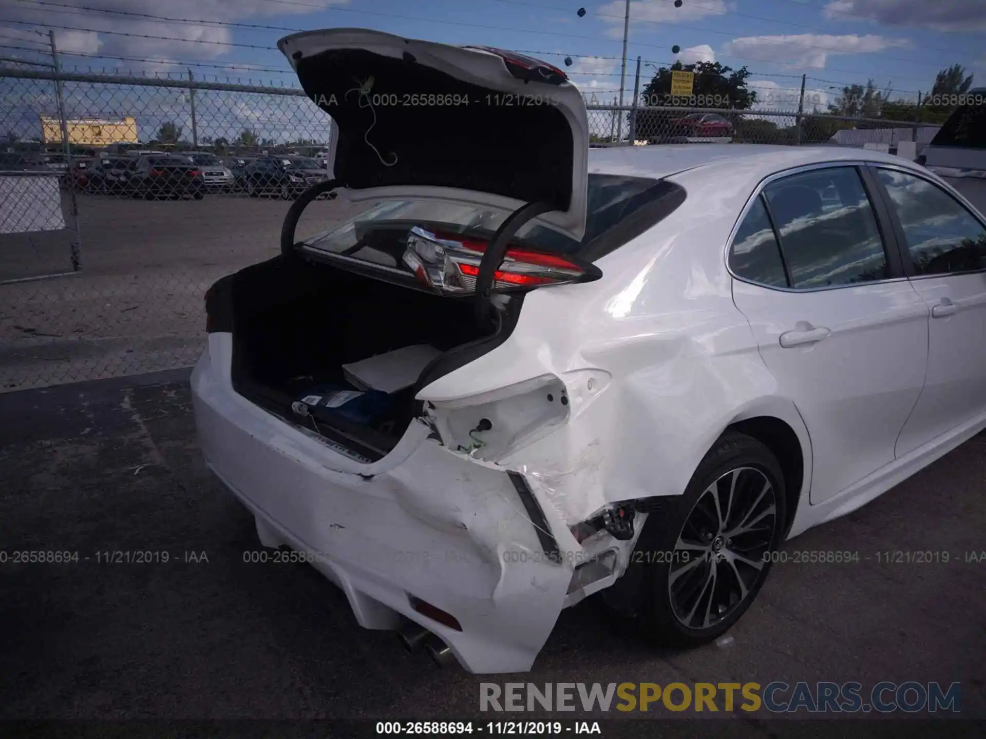 6 Photograph of a damaged car 4T1B11HK9KU687181 TOYOTA CAMRY 2019