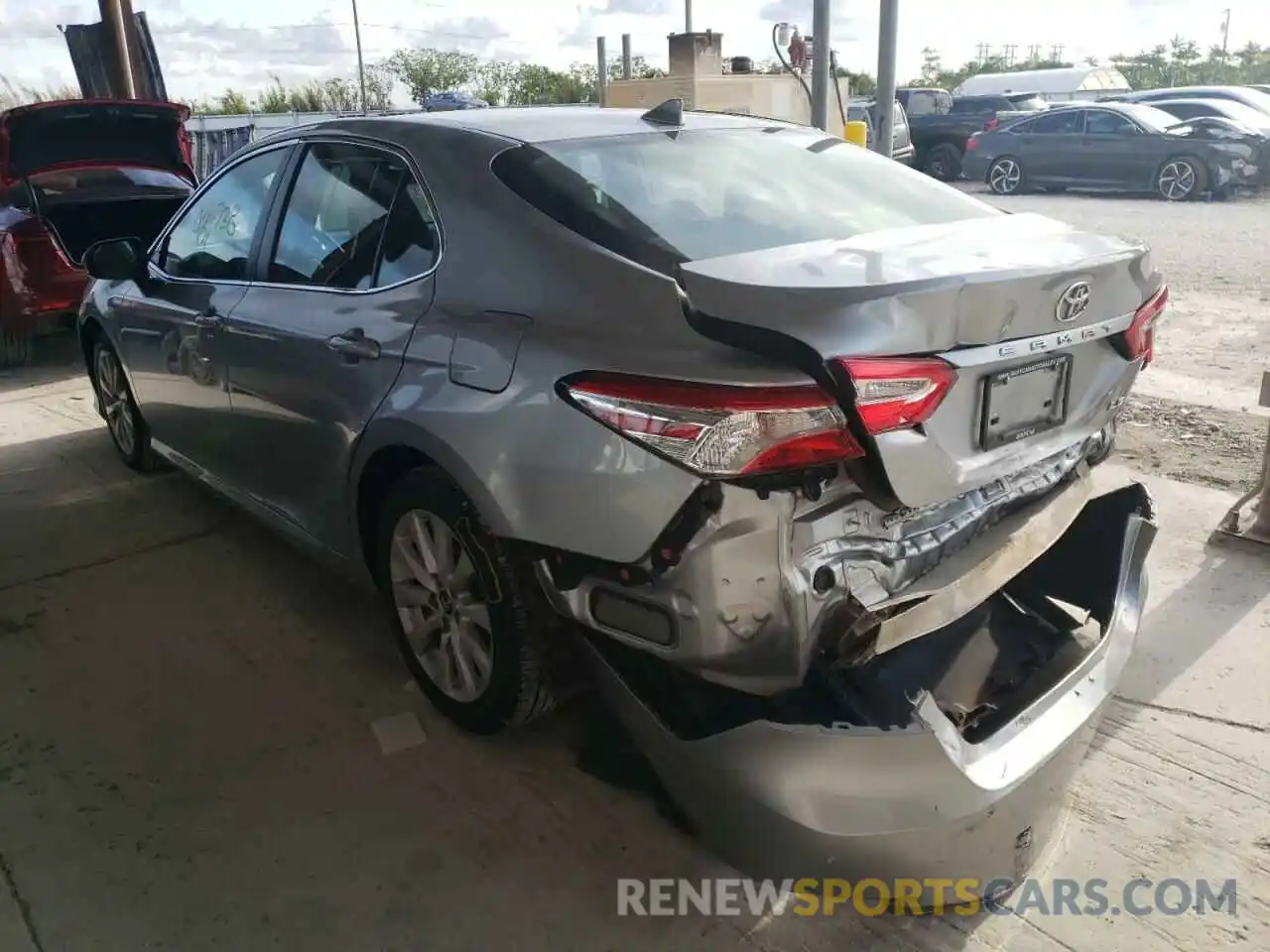 3 Photograph of a damaged car 4T1B11HK9KU687231 TOYOTA CAMRY 2019