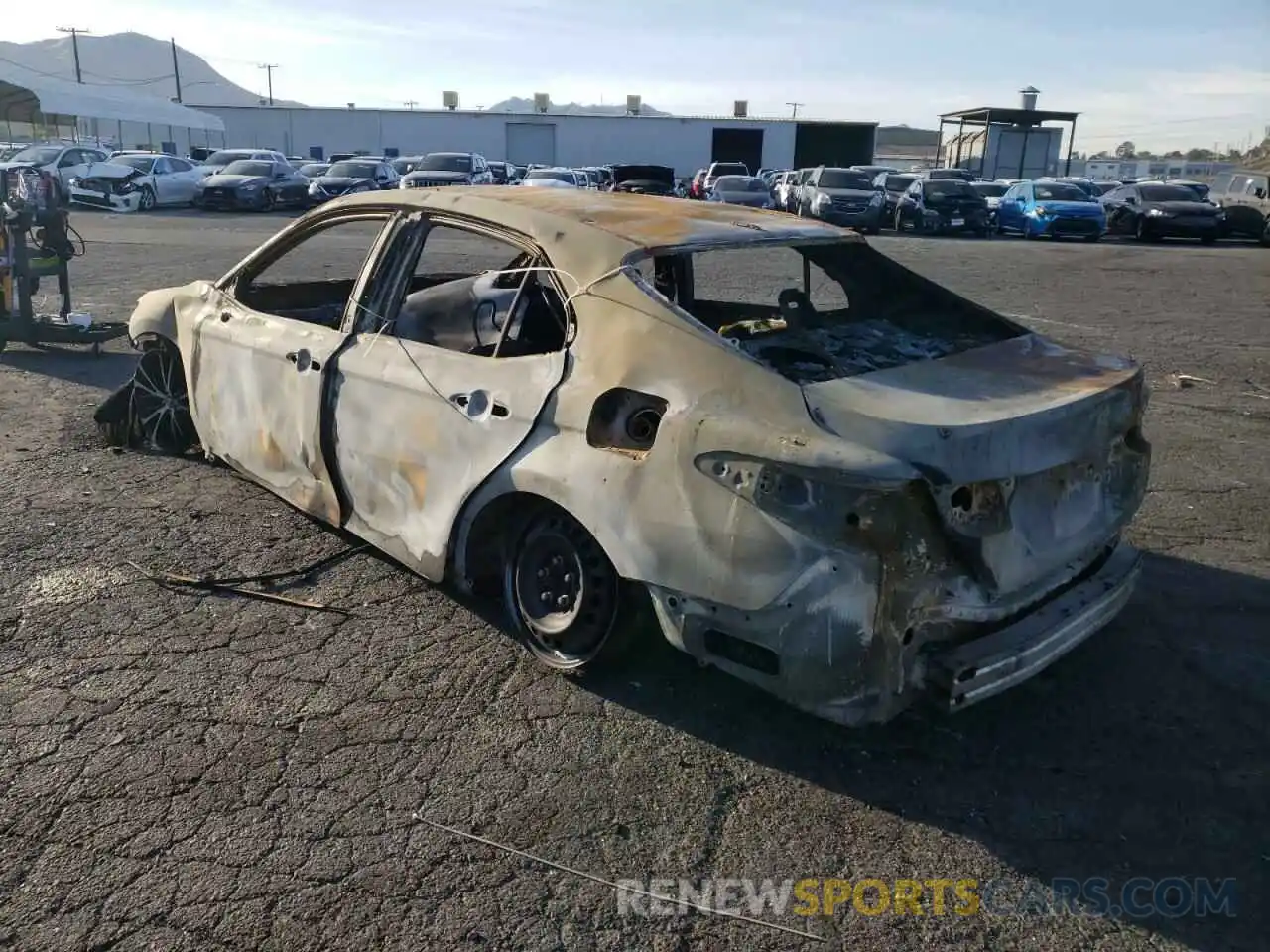 3 Photograph of a damaged car 4T1B11HK9KU688086 TOYOTA CAMRY 2019