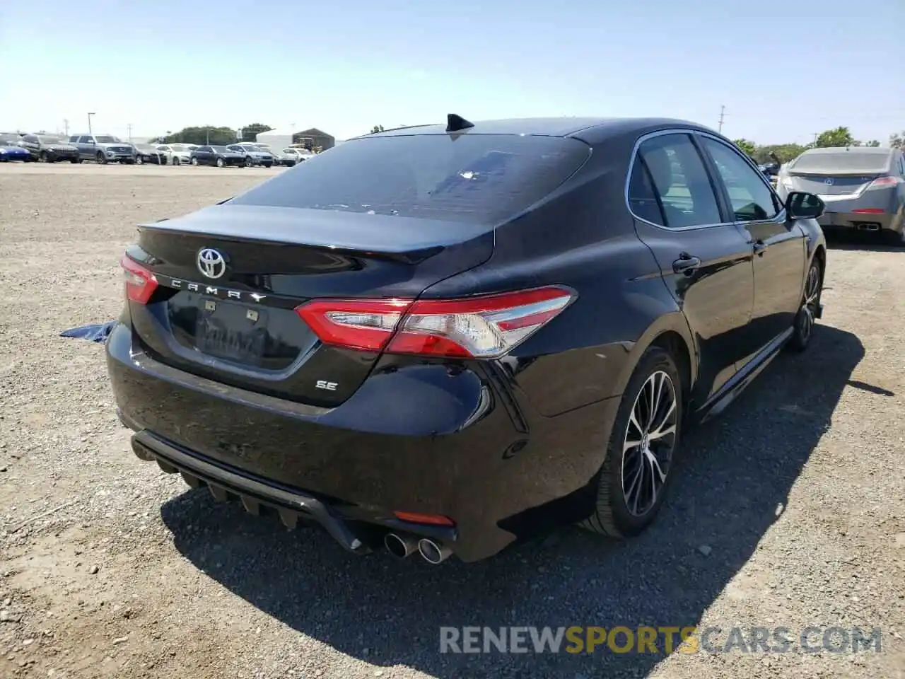 4 Photograph of a damaged car 4T1B11HK9KU688850 TOYOTA CAMRY 2019