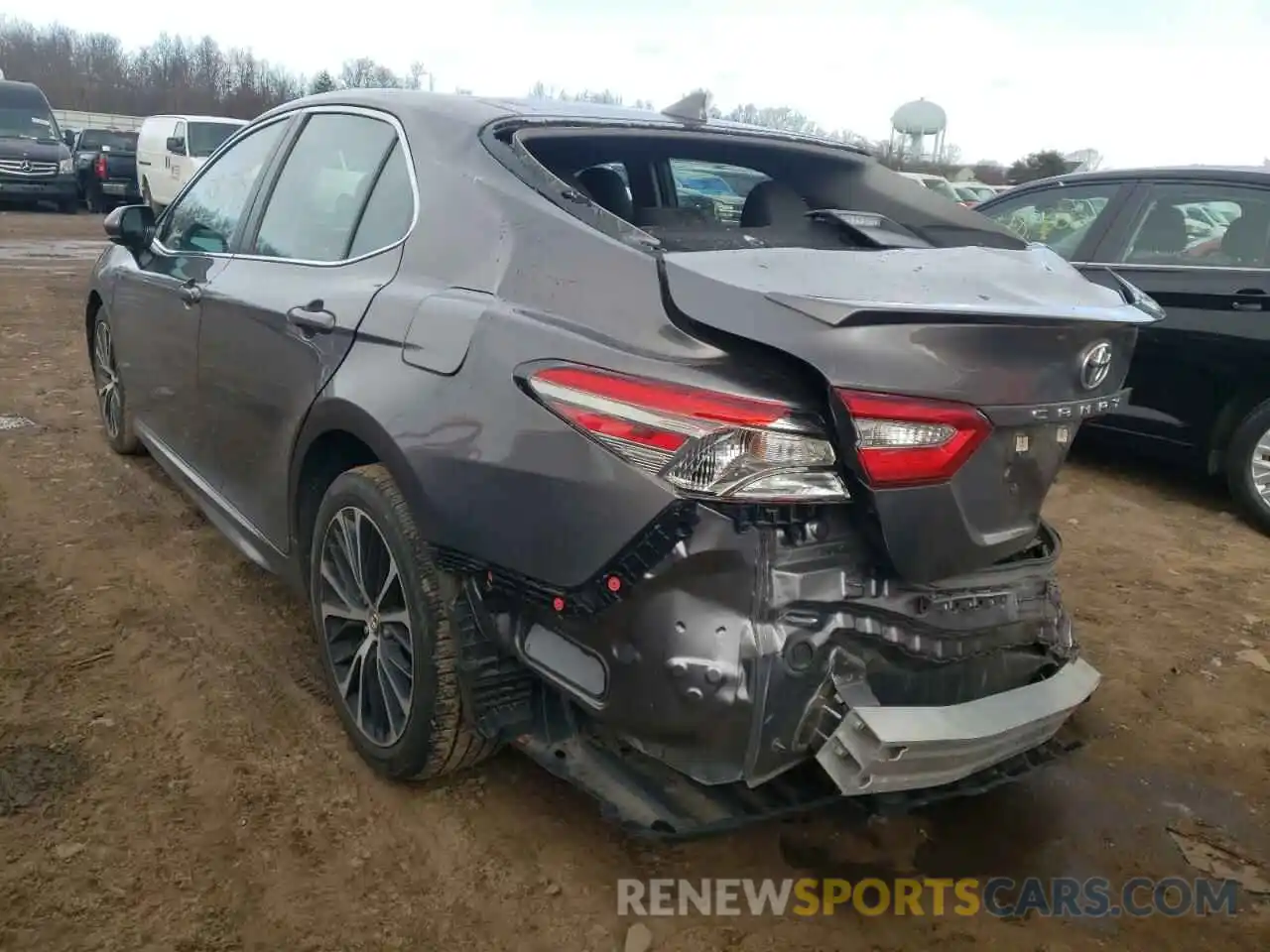 3 Photograph of a damaged car 4T1B11HK9KU688993 TOYOTA CAMRY 2019