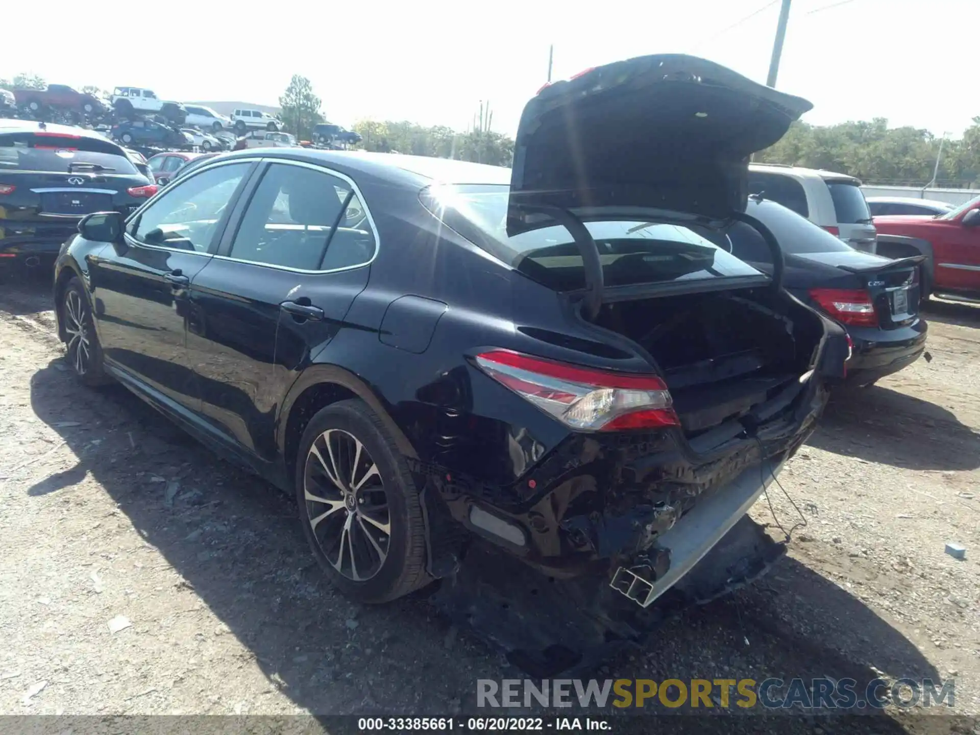 3 Photograph of a damaged car 4T1B11HK9KU689321 TOYOTA CAMRY 2019