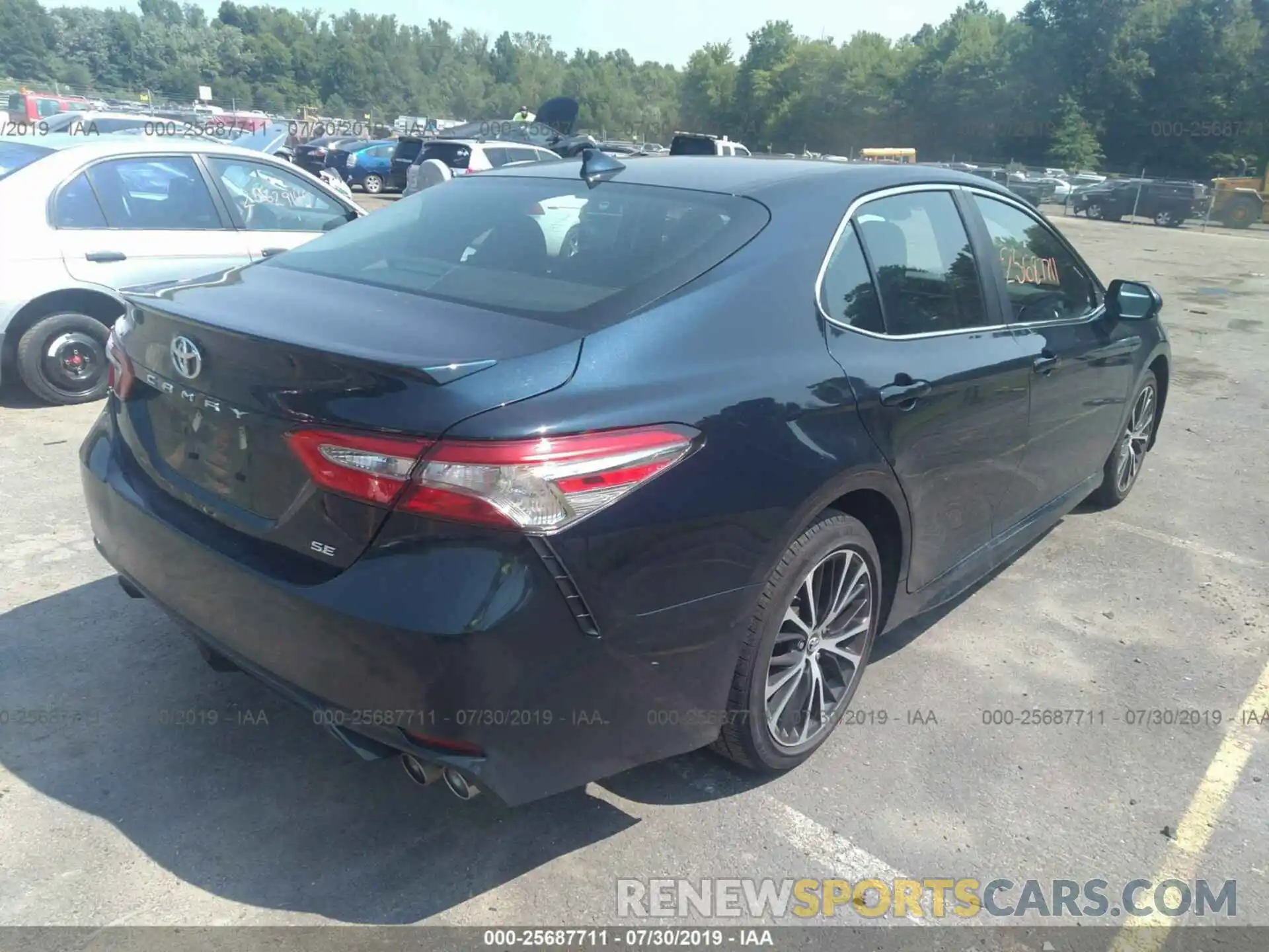 4 Photograph of a damaged car 4T1B11HK9KU689738 TOYOTA CAMRY 2019