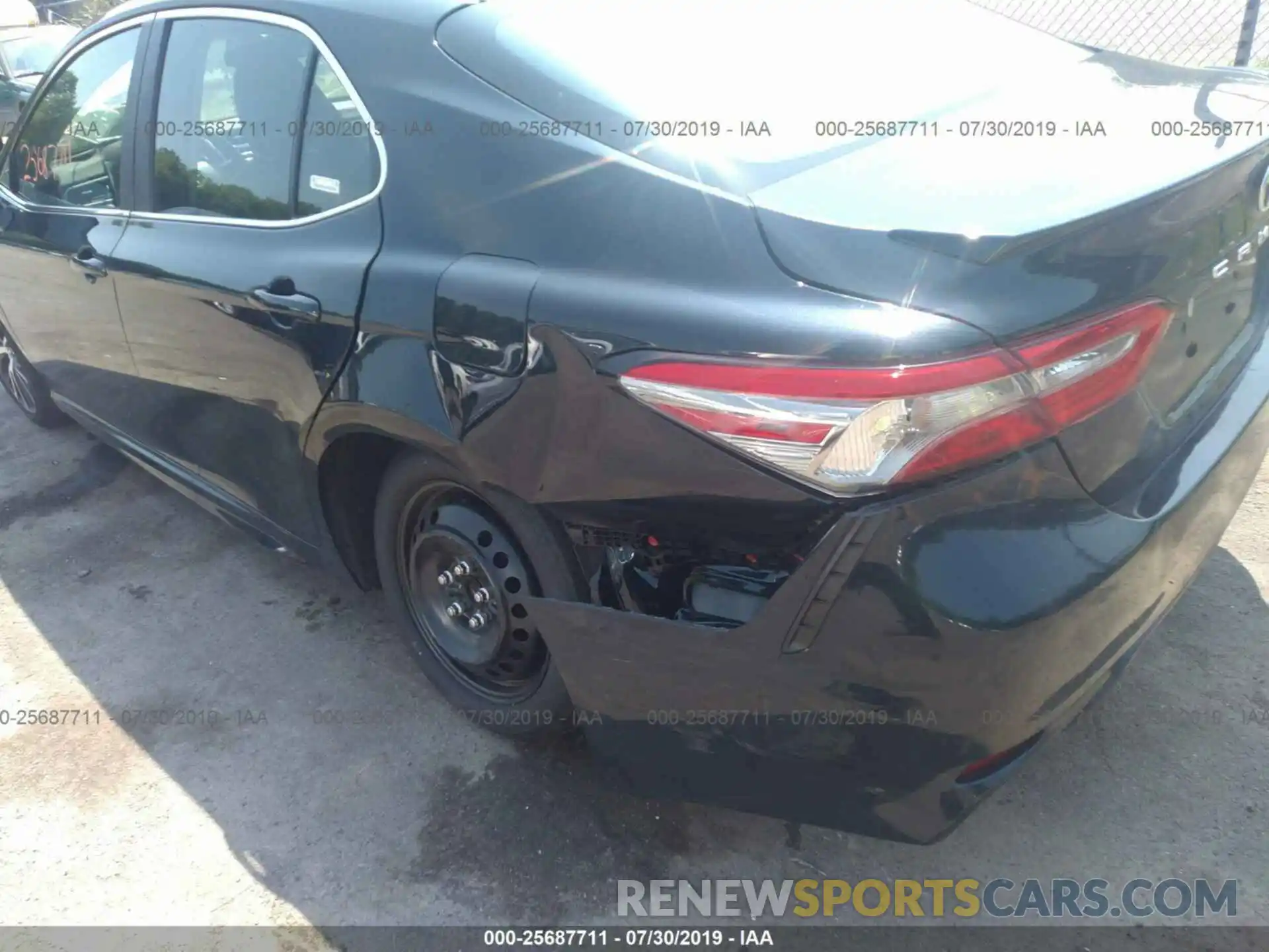 6 Photograph of a damaged car 4T1B11HK9KU689738 TOYOTA CAMRY 2019