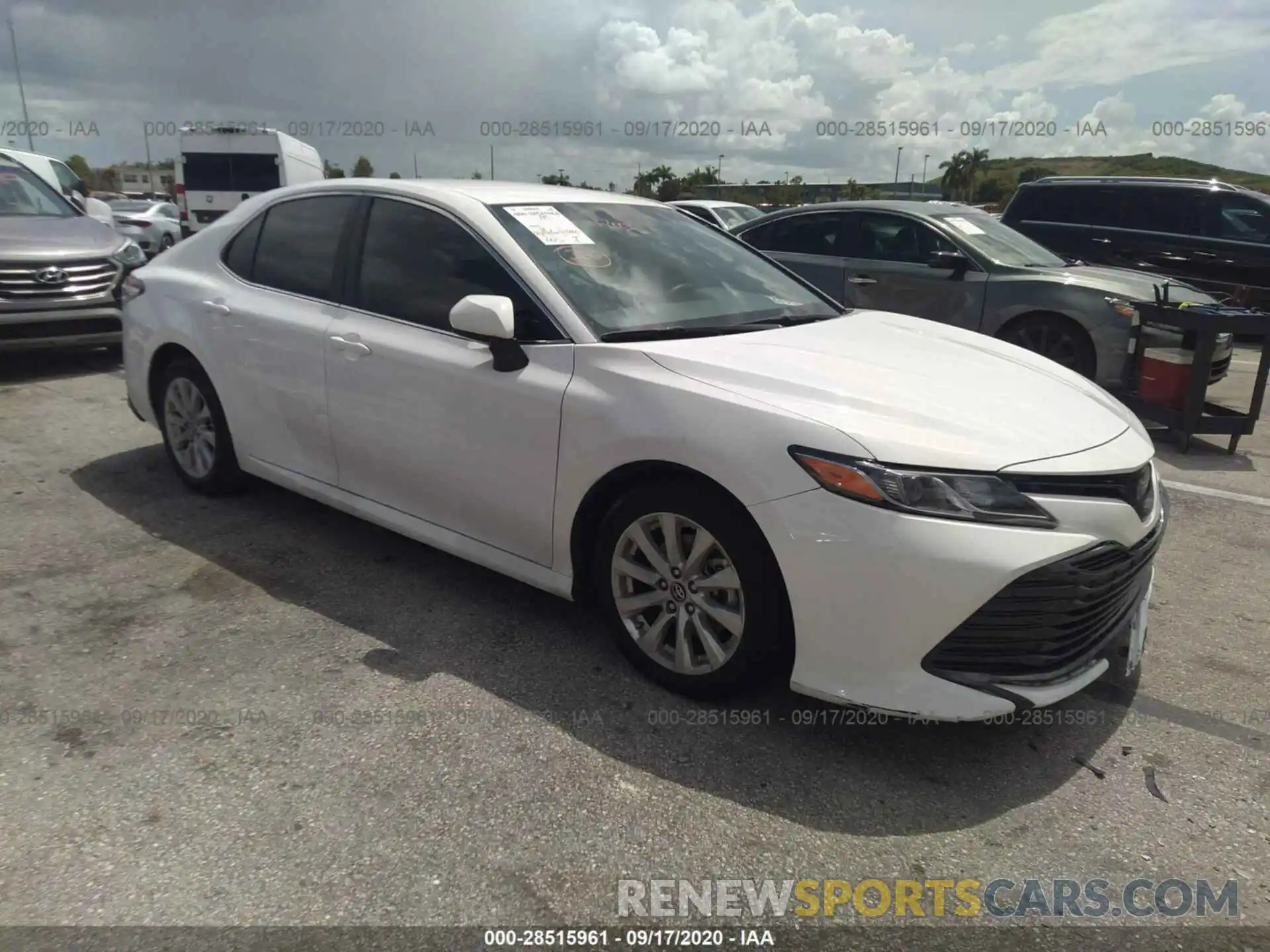 1 Photograph of a damaged car 4T1B11HK9KU690582 TOYOTA CAMRY 2019