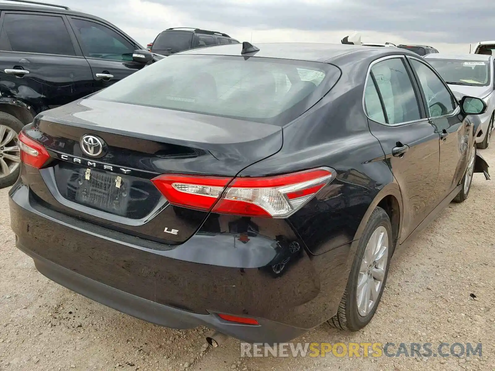 4 Photograph of a damaged car 4T1B11HK9KU691960 TOYOTA CAMRY 2019