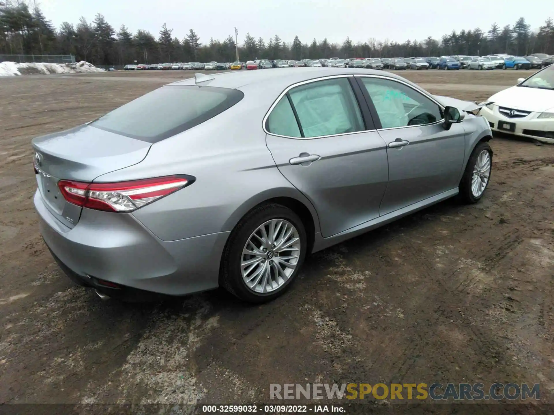 4 Photograph of a damaged car 4T1B11HK9KU692591 TOYOTA CAMRY 2019