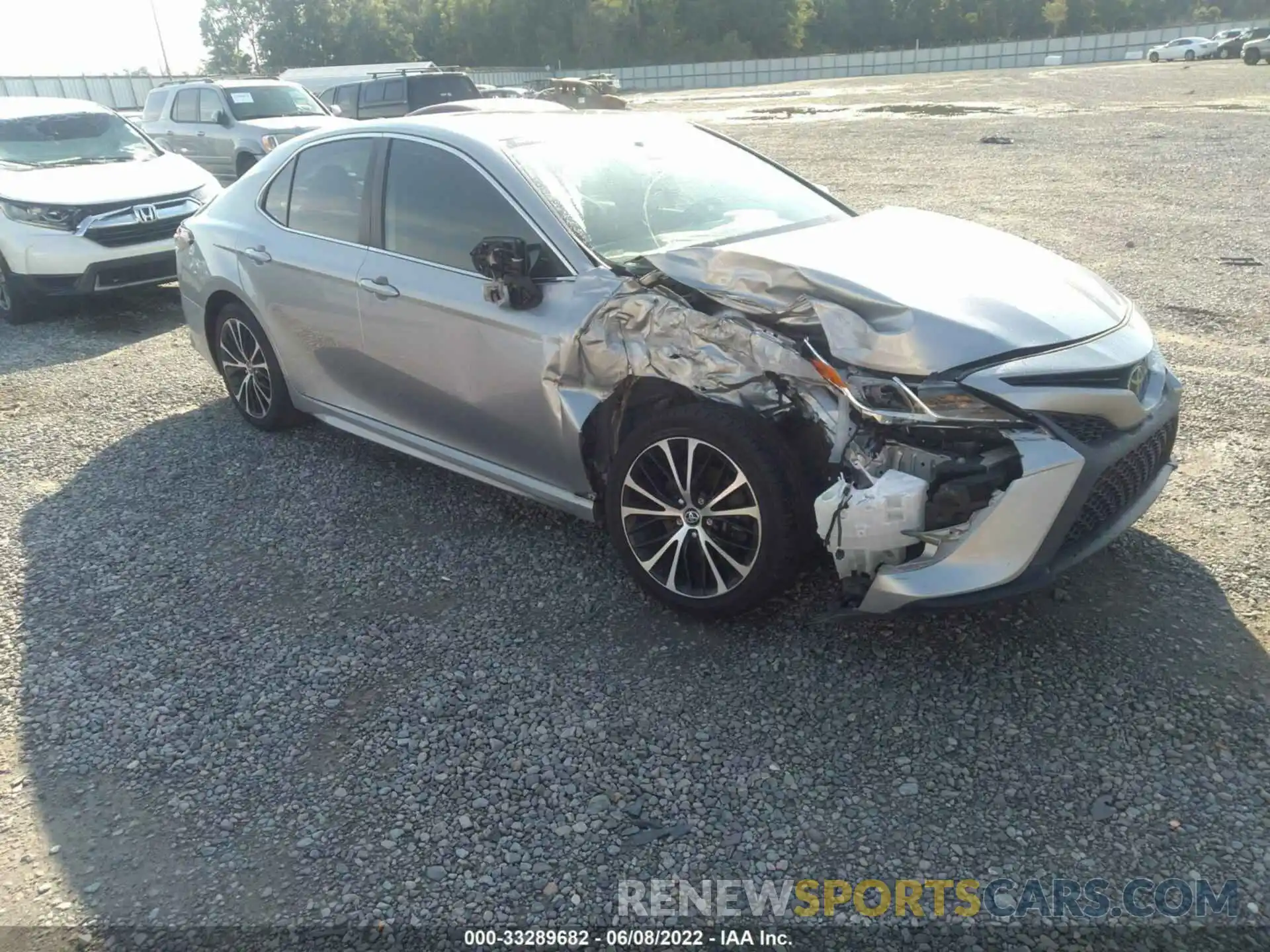 1 Photograph of a damaged car 4T1B11HK9KU694132 TOYOTA CAMRY 2019