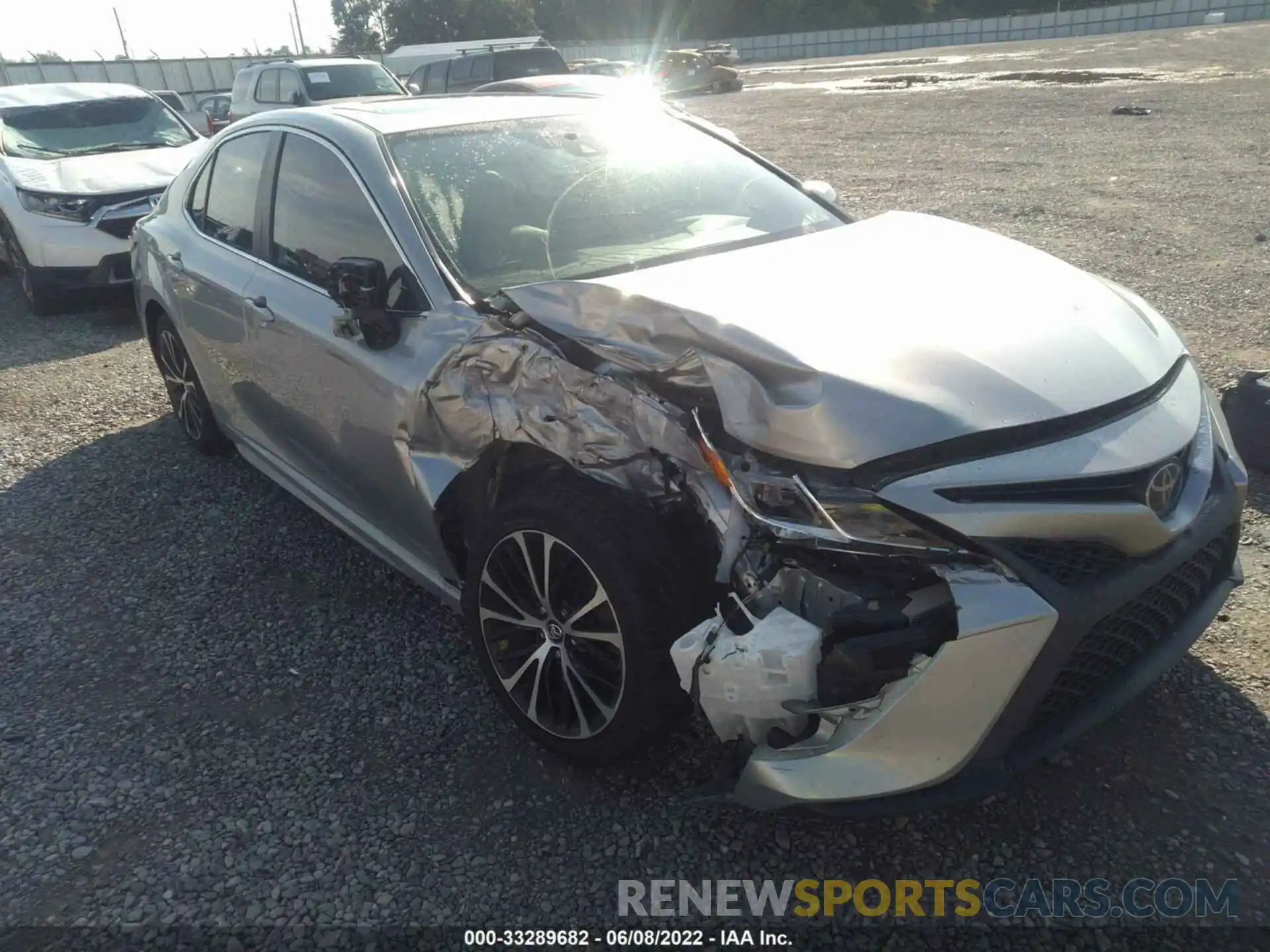 6 Photograph of a damaged car 4T1B11HK9KU694132 TOYOTA CAMRY 2019