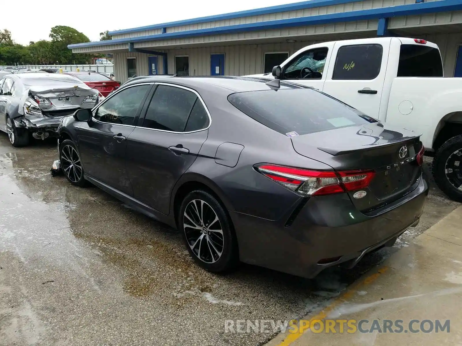 3 Photograph of a damaged car 4T1B11HK9KU696219 TOYOTA CAMRY 2019