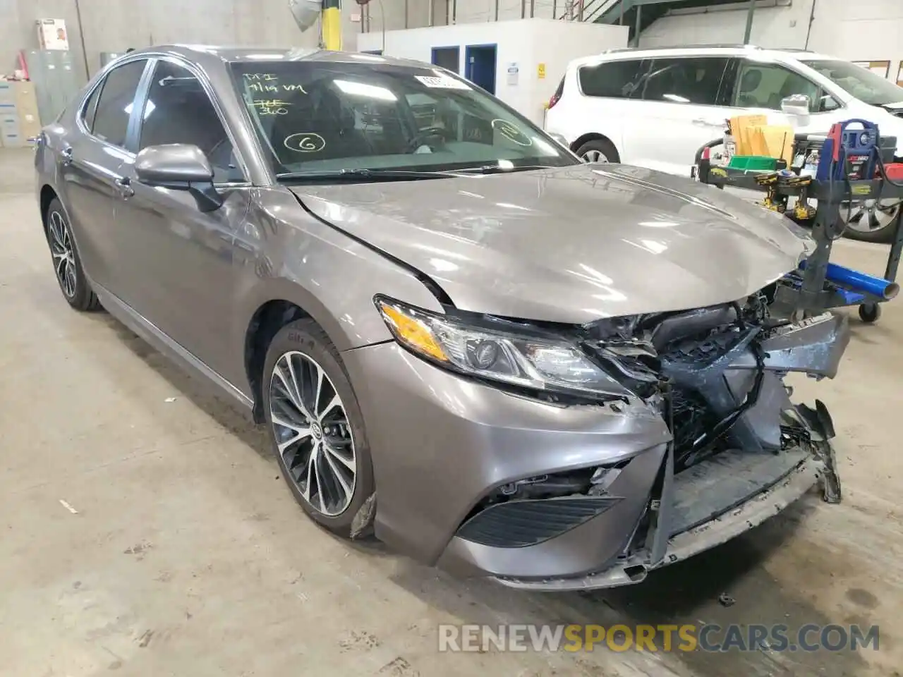 1 Photograph of a damaged car 4T1B11HK9KU696463 TOYOTA CAMRY 2019