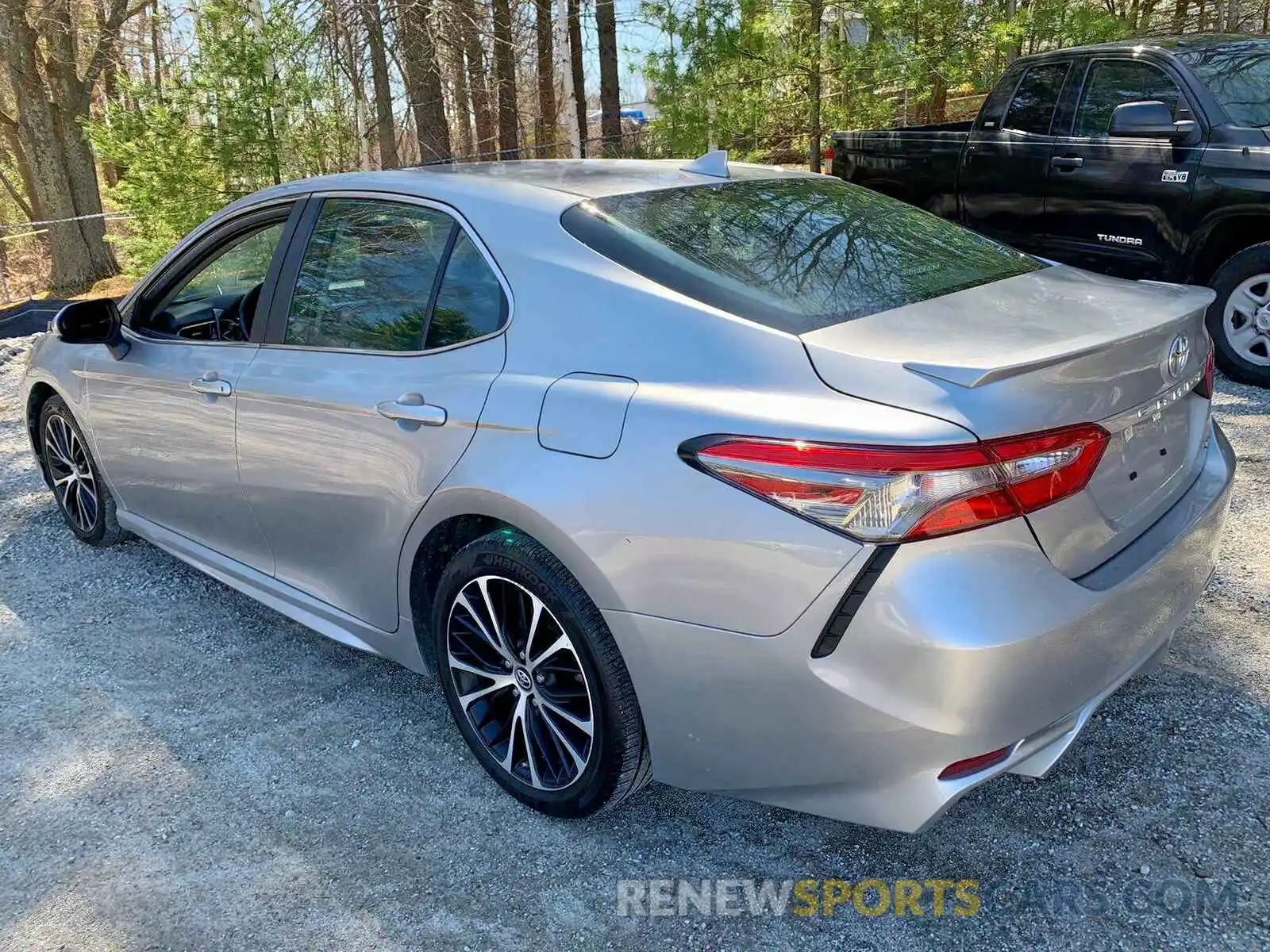 2 Photograph of a damaged car 4T1B11HK9KU696592 TOYOTA CAMRY 2019