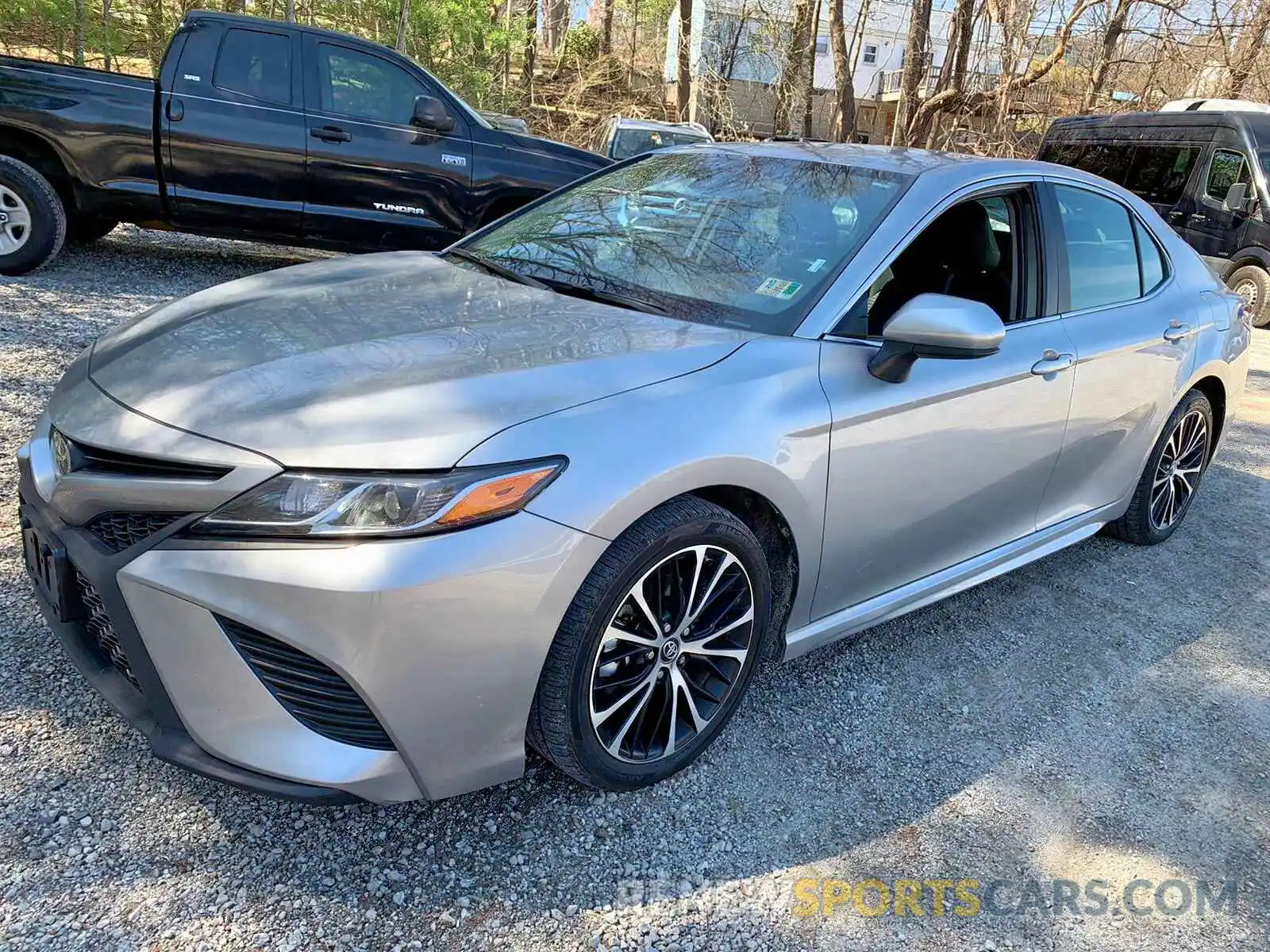 4 Photograph of a damaged car 4T1B11HK9KU696592 TOYOTA CAMRY 2019