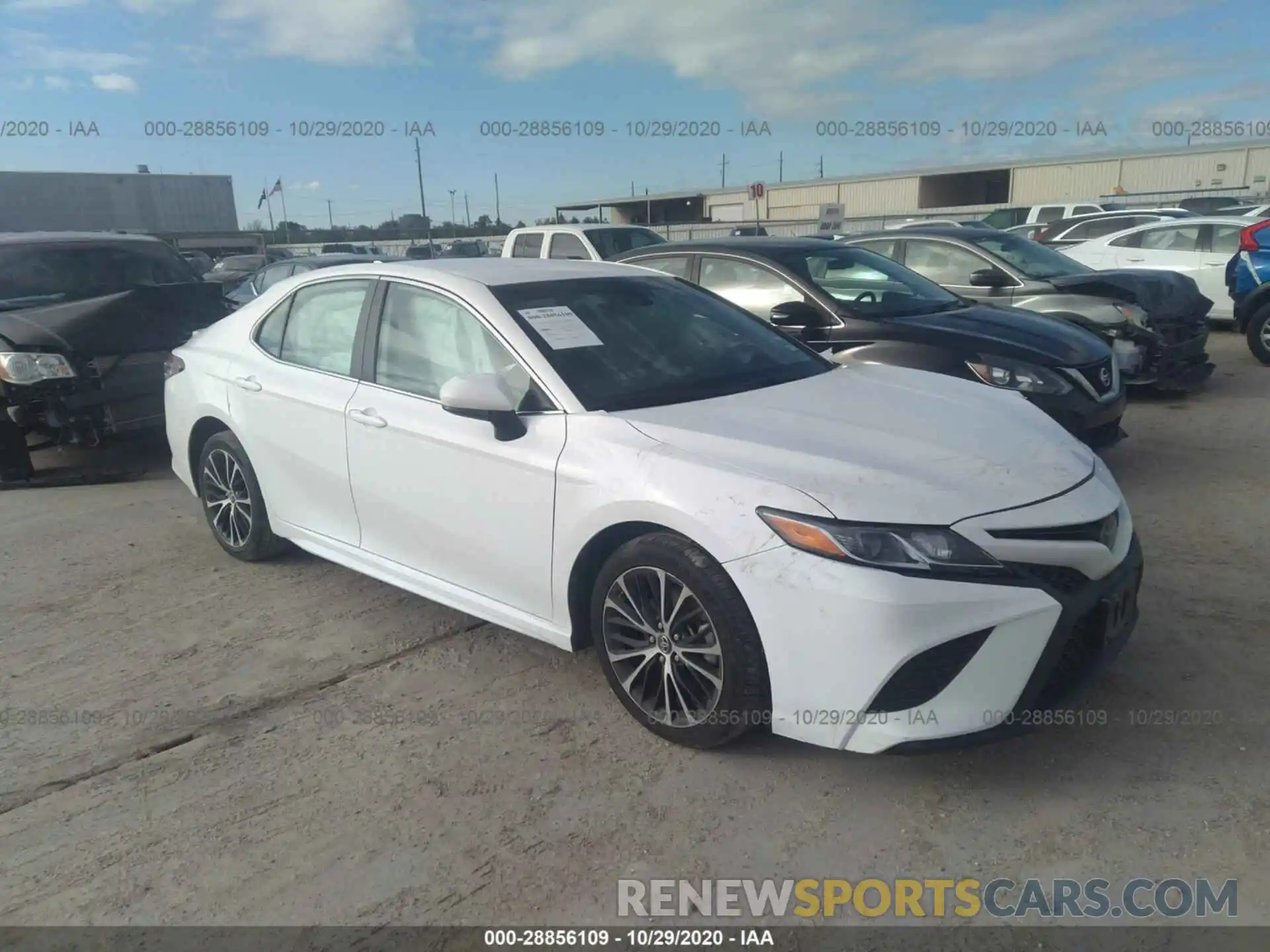 1 Photograph of a damaged car 4T1B11HK9KU696673 TOYOTA CAMRY 2019