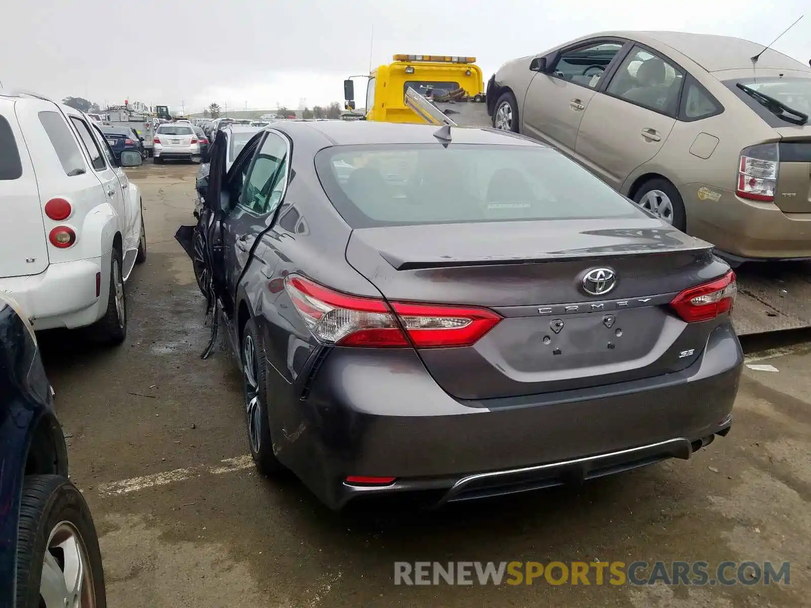 3 Photograph of a damaged car 4T1B11HK9KU697516 TOYOTA CAMRY 2019