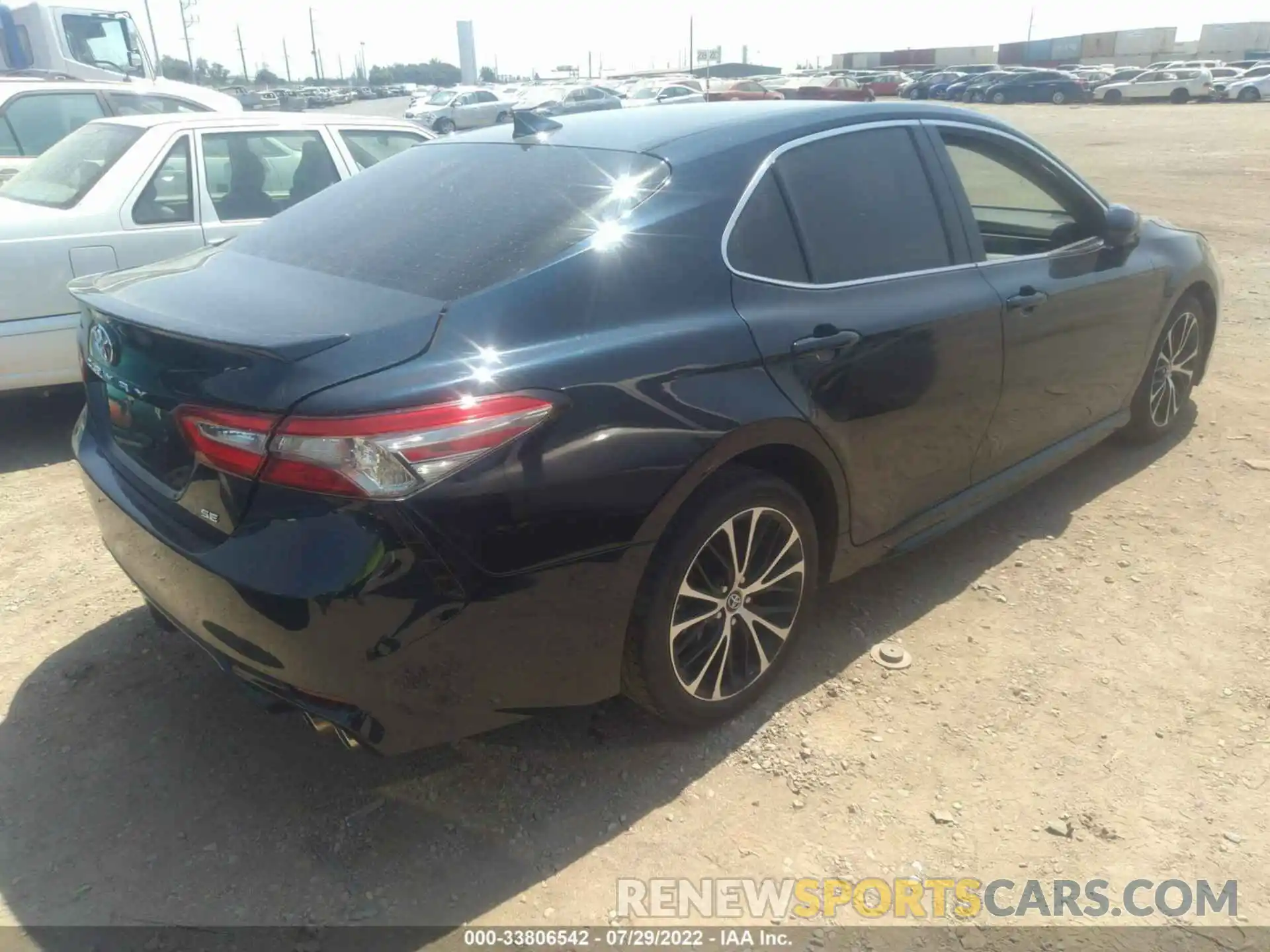 4 Photograph of a damaged car 4T1B11HK9KU697922 TOYOTA CAMRY 2019