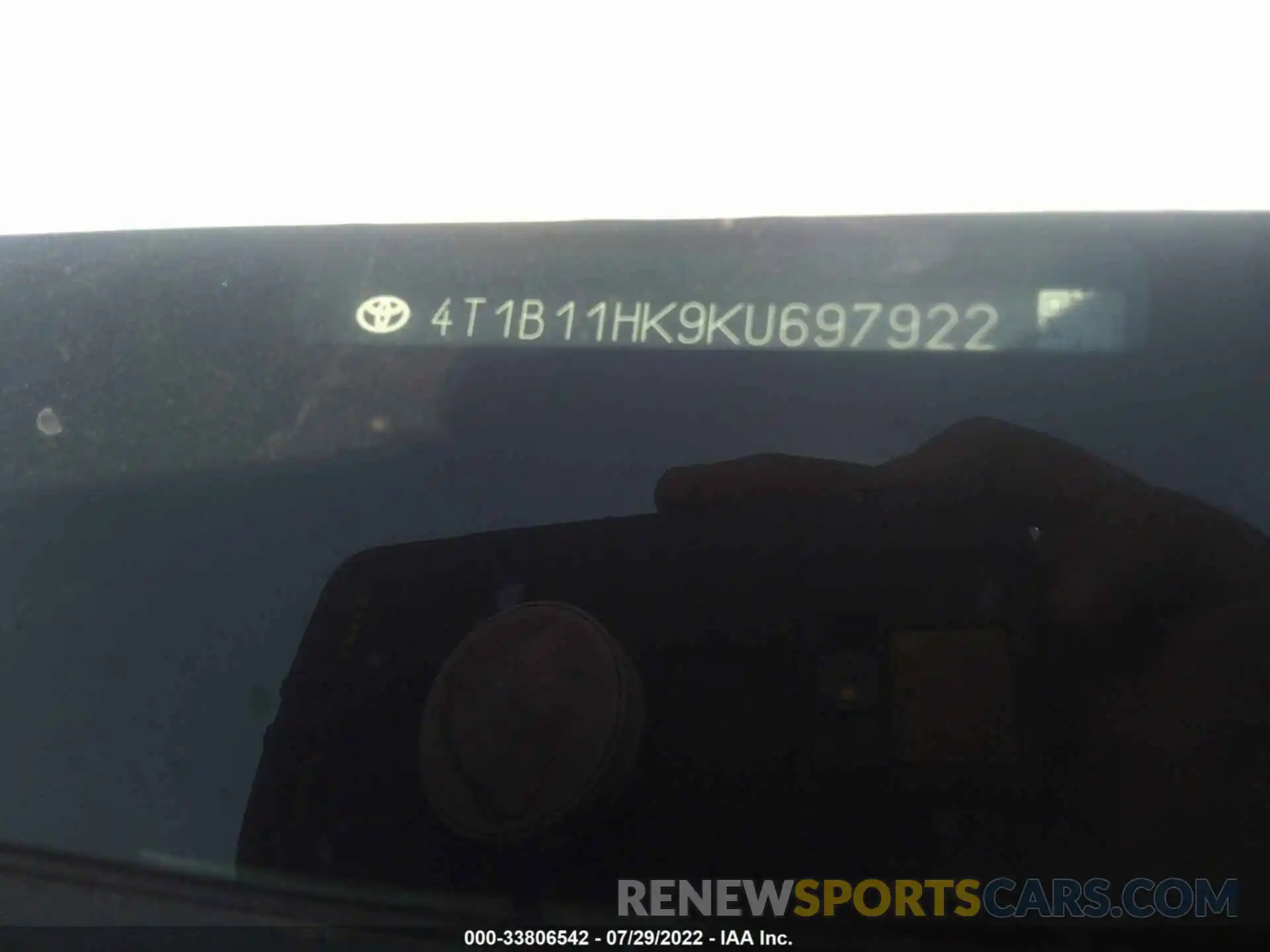 9 Photograph of a damaged car 4T1B11HK9KU697922 TOYOTA CAMRY 2019