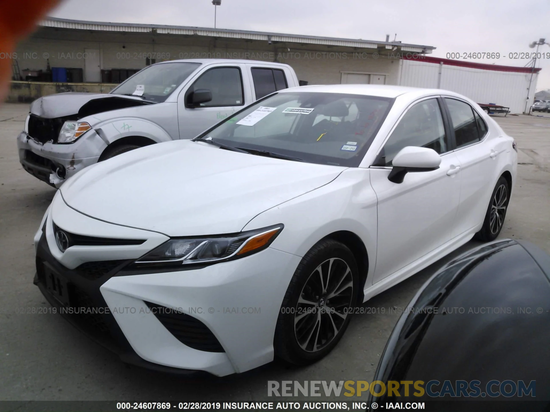 2 Photograph of a damaged car 4T1B11HK9KU698097 TOYOTA CAMRY 2019