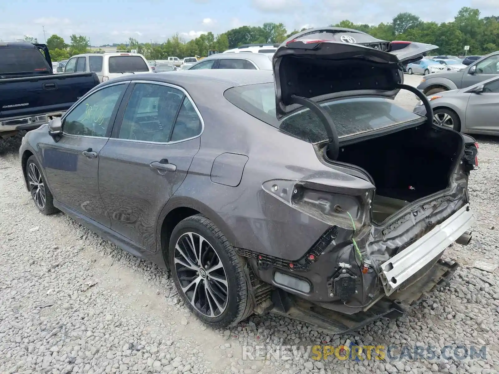 3 Photograph of a damaged car 4T1B11HK9KU699587 TOYOTA CAMRY 2019