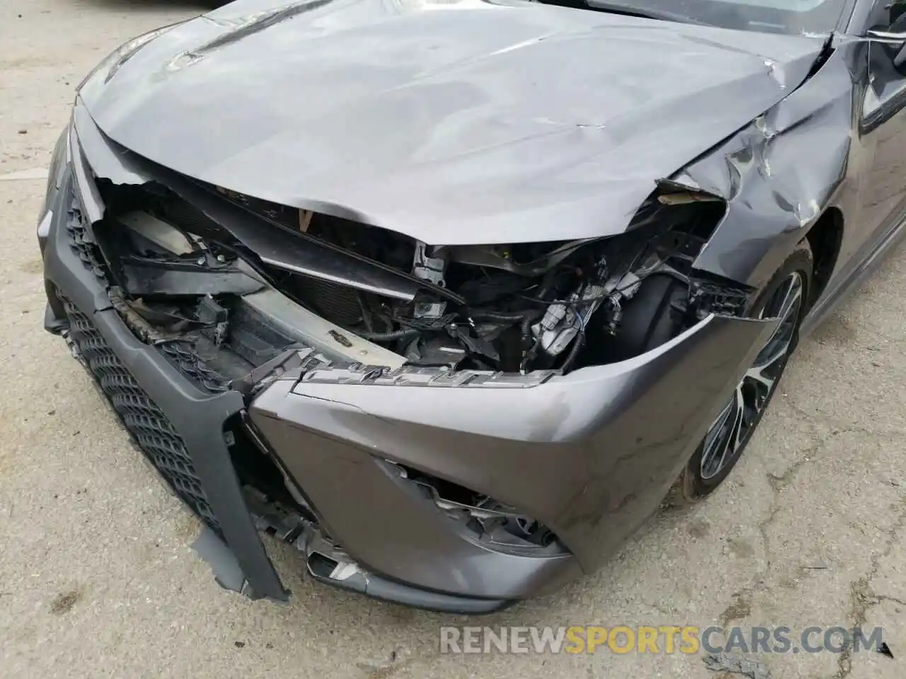 9 Photograph of a damaged car 4T1B11HK9KU702827 TOYOTA CAMRY 2019