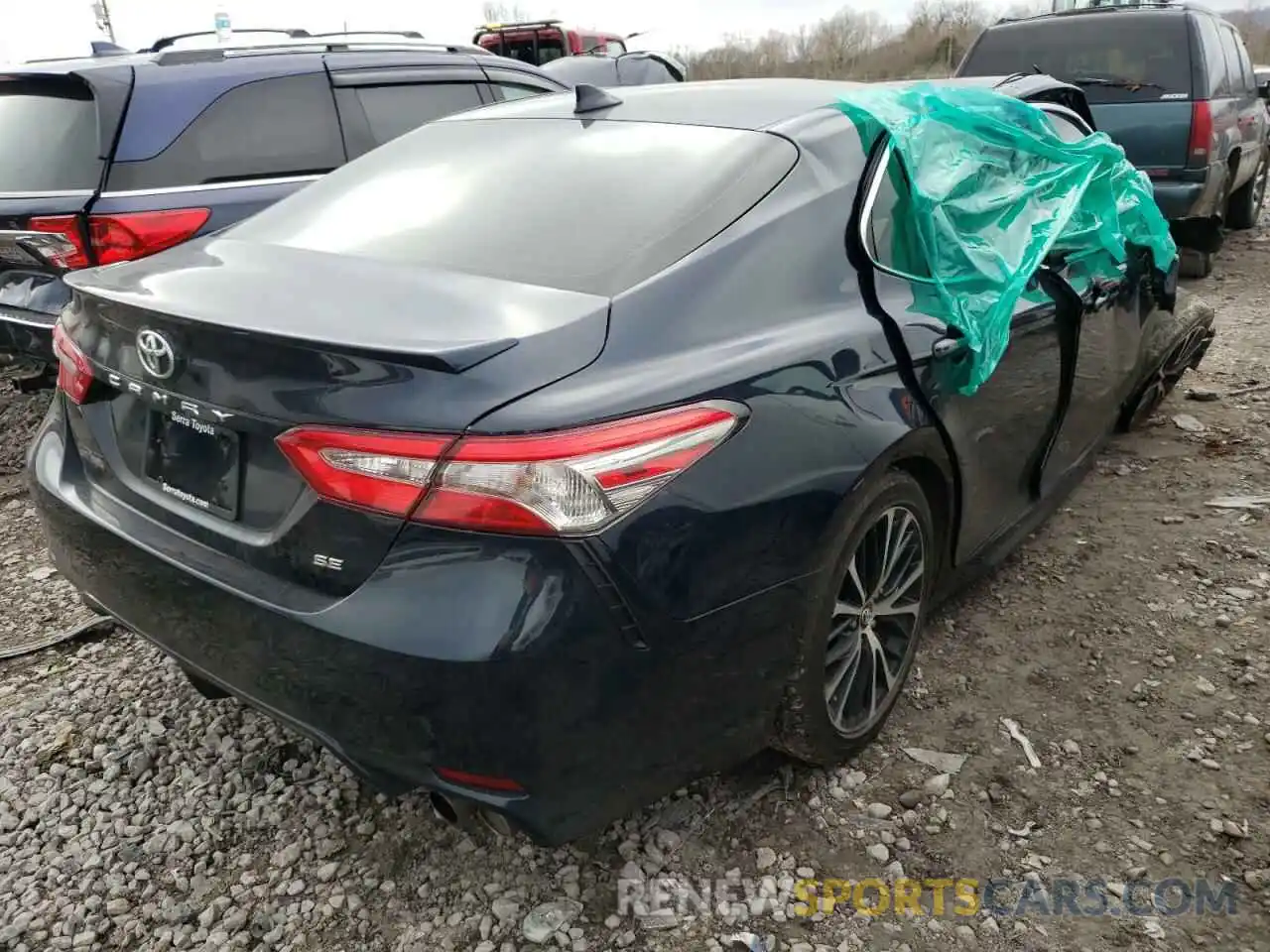 4 Фотография поврежденного автомобиля 4T1B11HK9KU703640 TOYOTA CAMRY 2019