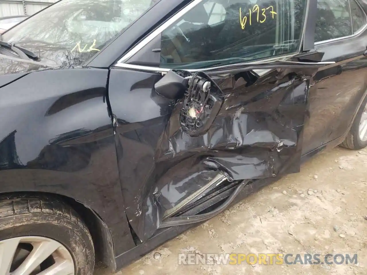 9 Photograph of a damaged car 4T1B11HK9KU706313 TOYOTA CAMRY 2019