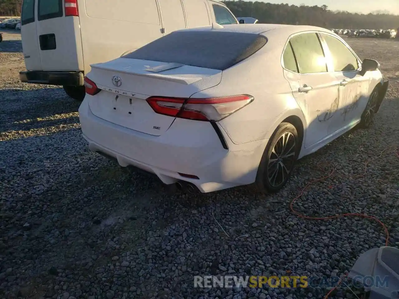 4 Photograph of a damaged car 4T1B11HK9KU706764 TOYOTA CAMRY 2019