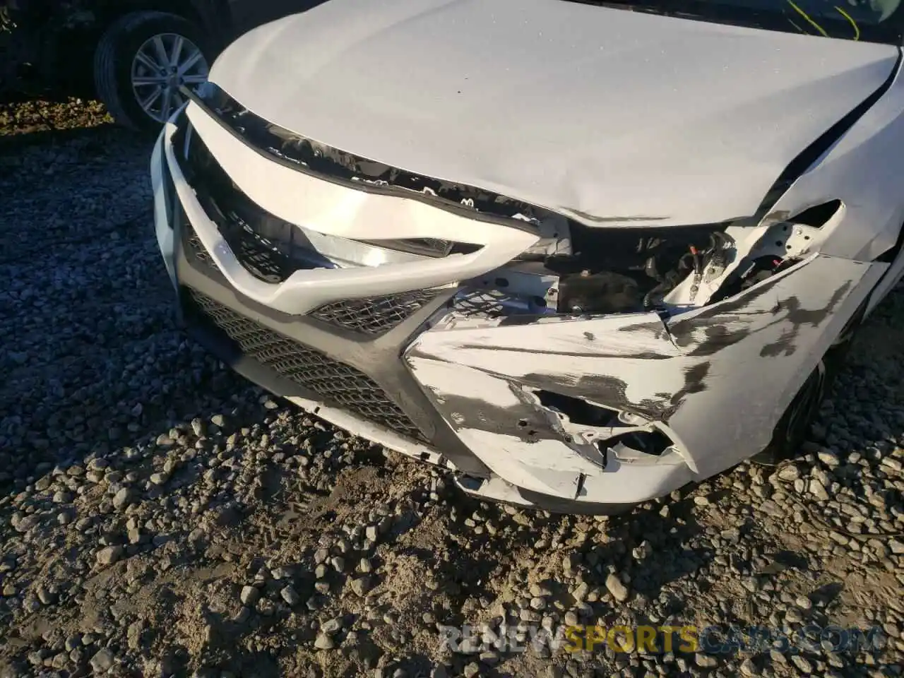 9 Photograph of a damaged car 4T1B11HK9KU706764 TOYOTA CAMRY 2019