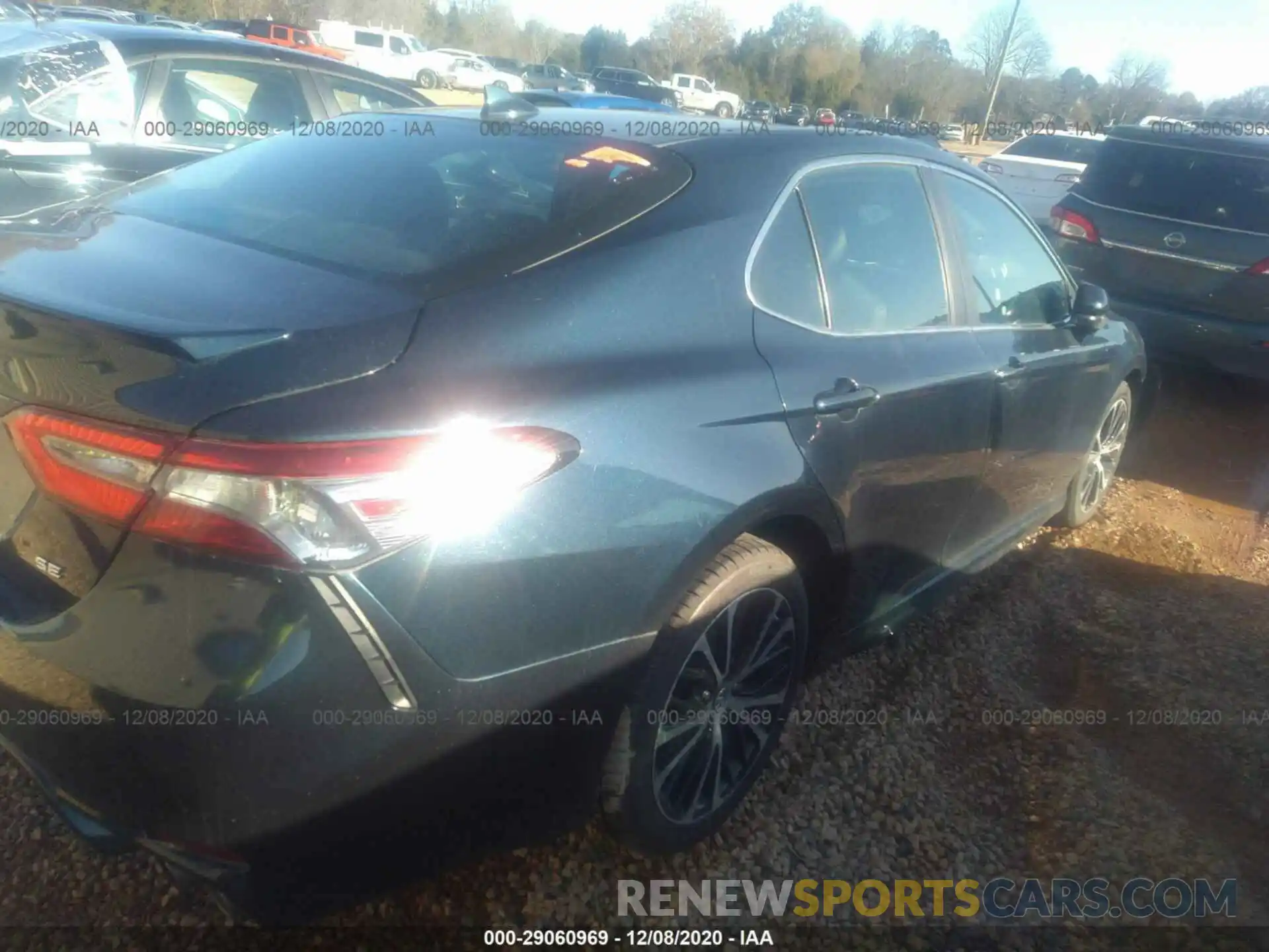 4 Photograph of a damaged car 4T1B11HK9KU707767 TOYOTA CAMRY 2019