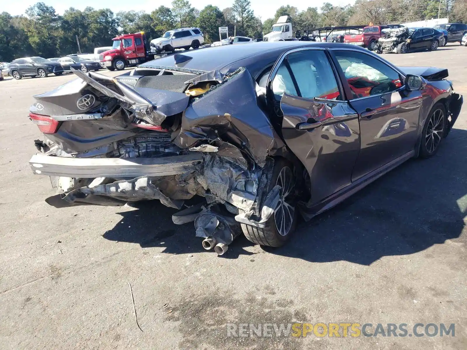 4 Photograph of a damaged car 4T1B11HK9KU707803 TOYOTA CAMRY 2019