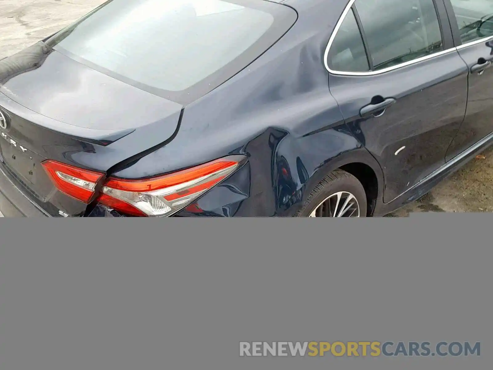 9 Photograph of a damaged car 4T1B11HK9KU708370 TOYOTA CAMRY 2019