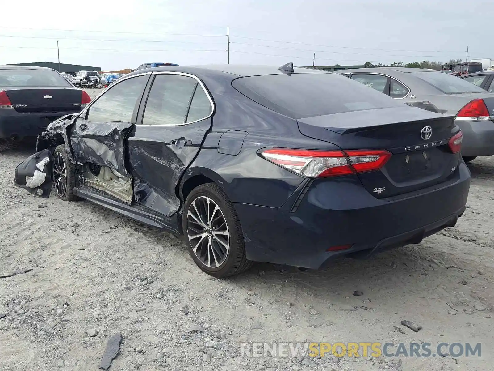 3 Photograph of a damaged car 4T1B11HK9KU708742 TOYOTA CAMRY 2019