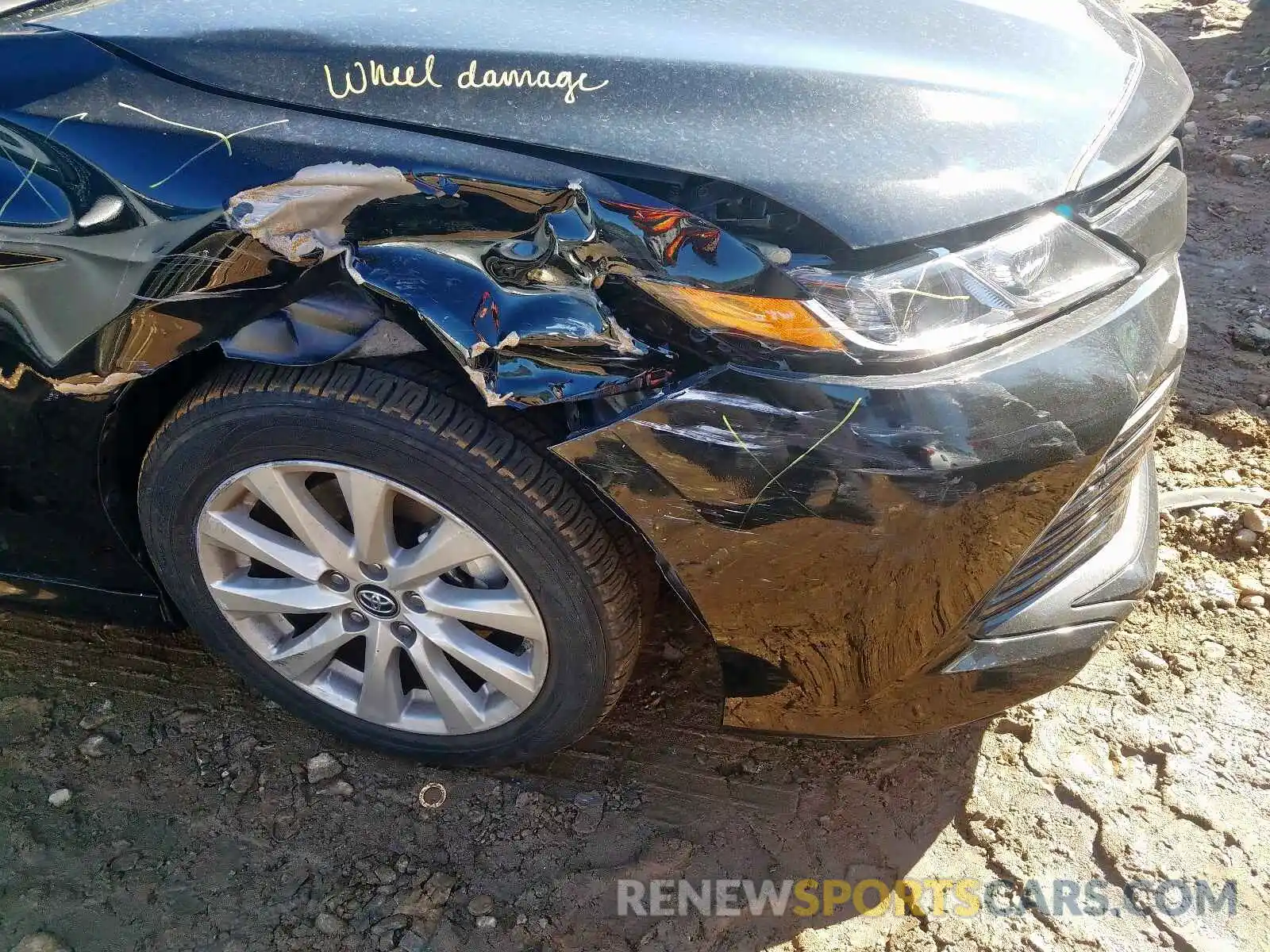 9 Photograph of a damaged car 4T1B11HK9KU709566 TOYOTA CAMRY 2019