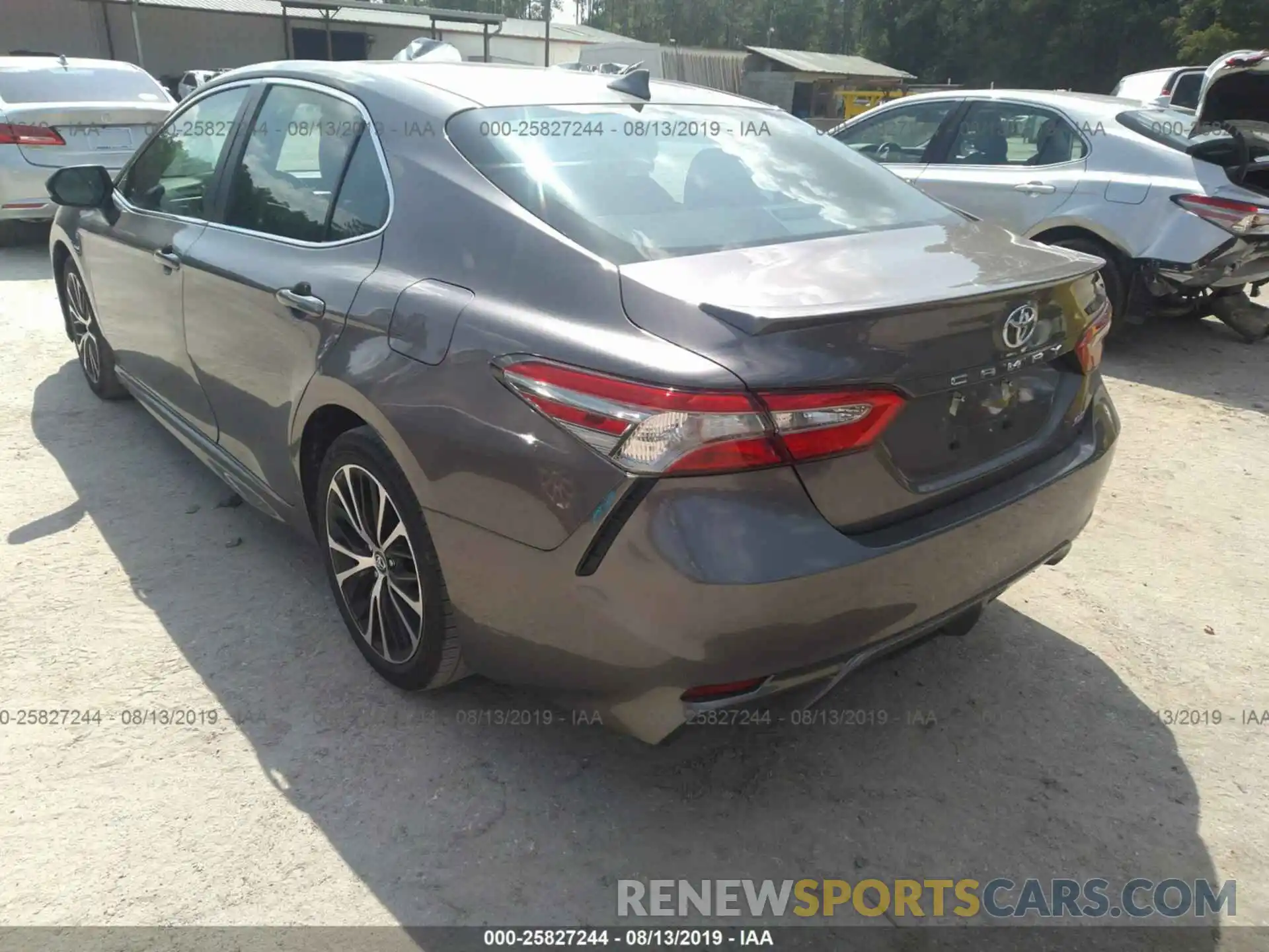 6 Photograph of a damaged car 4T1B11HK9KU709633 TOYOTA CAMRY 2019