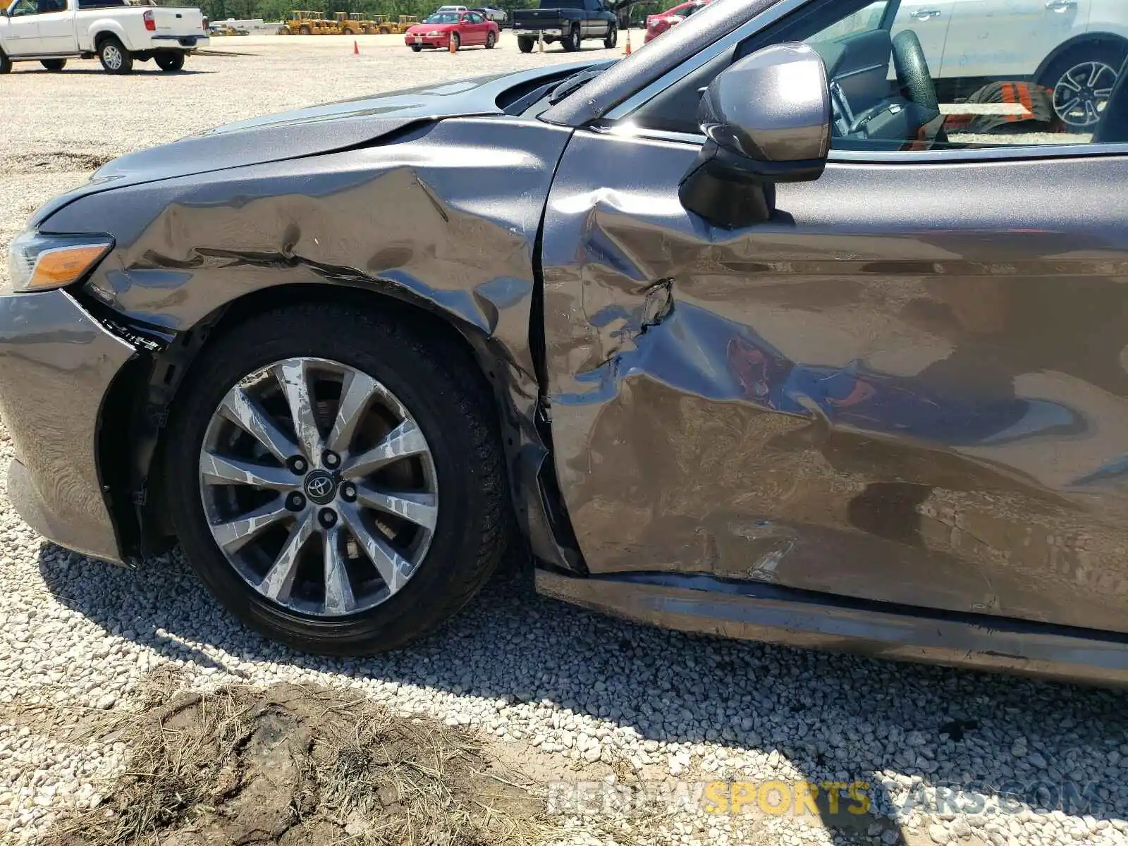 9 Photograph of a damaged car 4T1B11HK9KU710197 TOYOTA CAMRY 2019