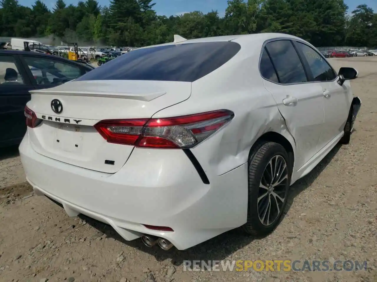 4 Photograph of a damaged car 4T1B11HK9KU711009 TOYOTA CAMRY 2019