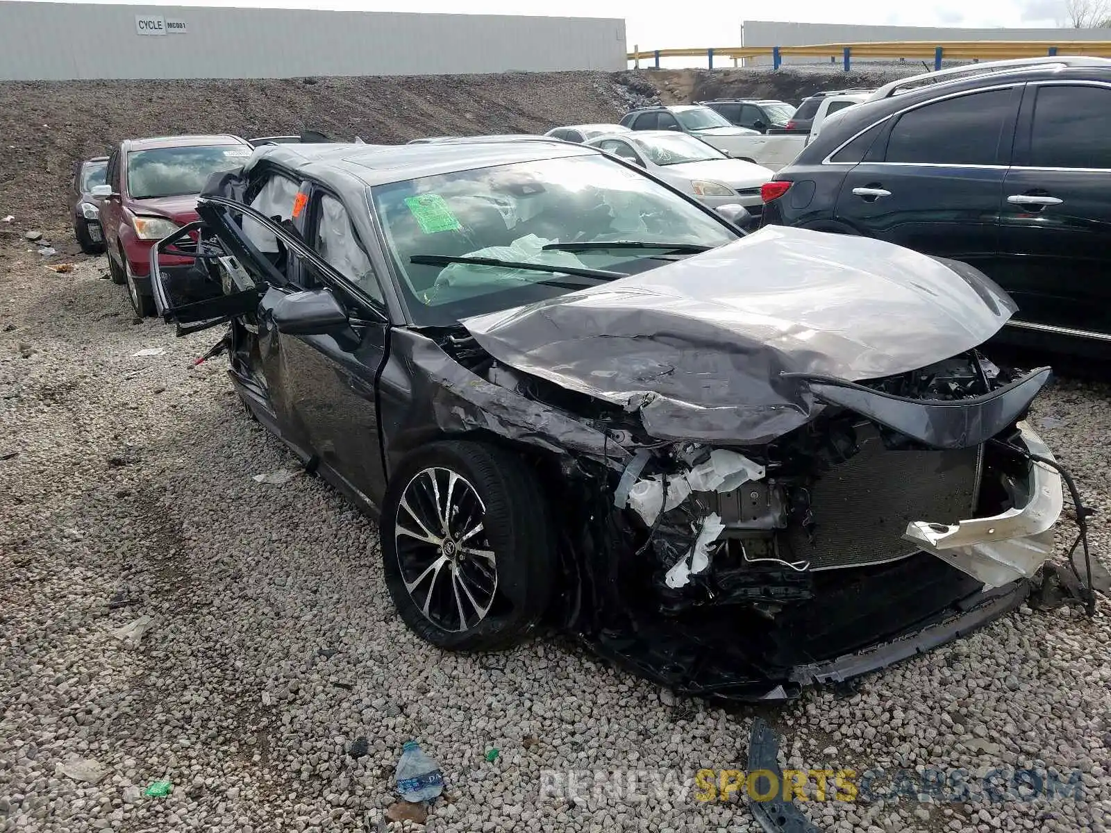 1 Photograph of a damaged car 4T1B11HK9KU712323 TOYOTA CAMRY 2019