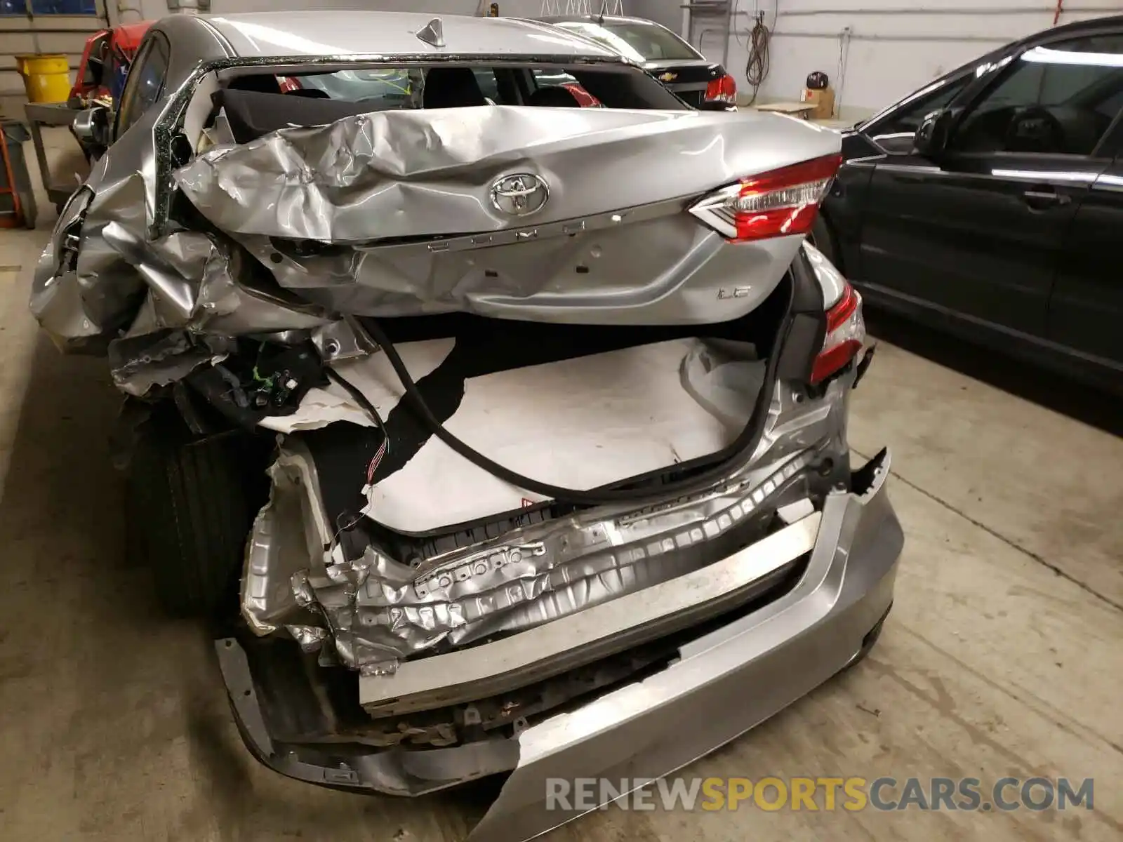 9 Photograph of a damaged car 4T1B11HK9KU713567 TOYOTA CAMRY 2019