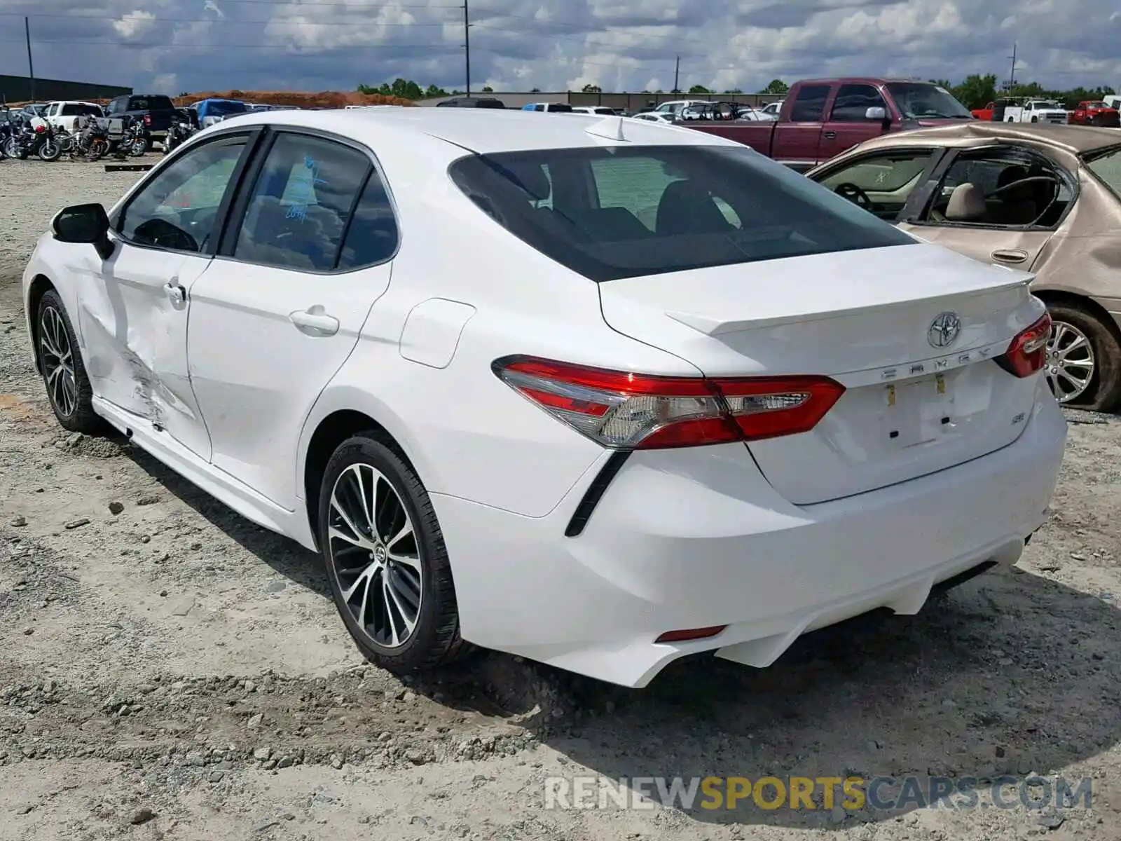 3 Photograph of a damaged car 4T1B11HK9KU714220 TOYOTA CAMRY 2019