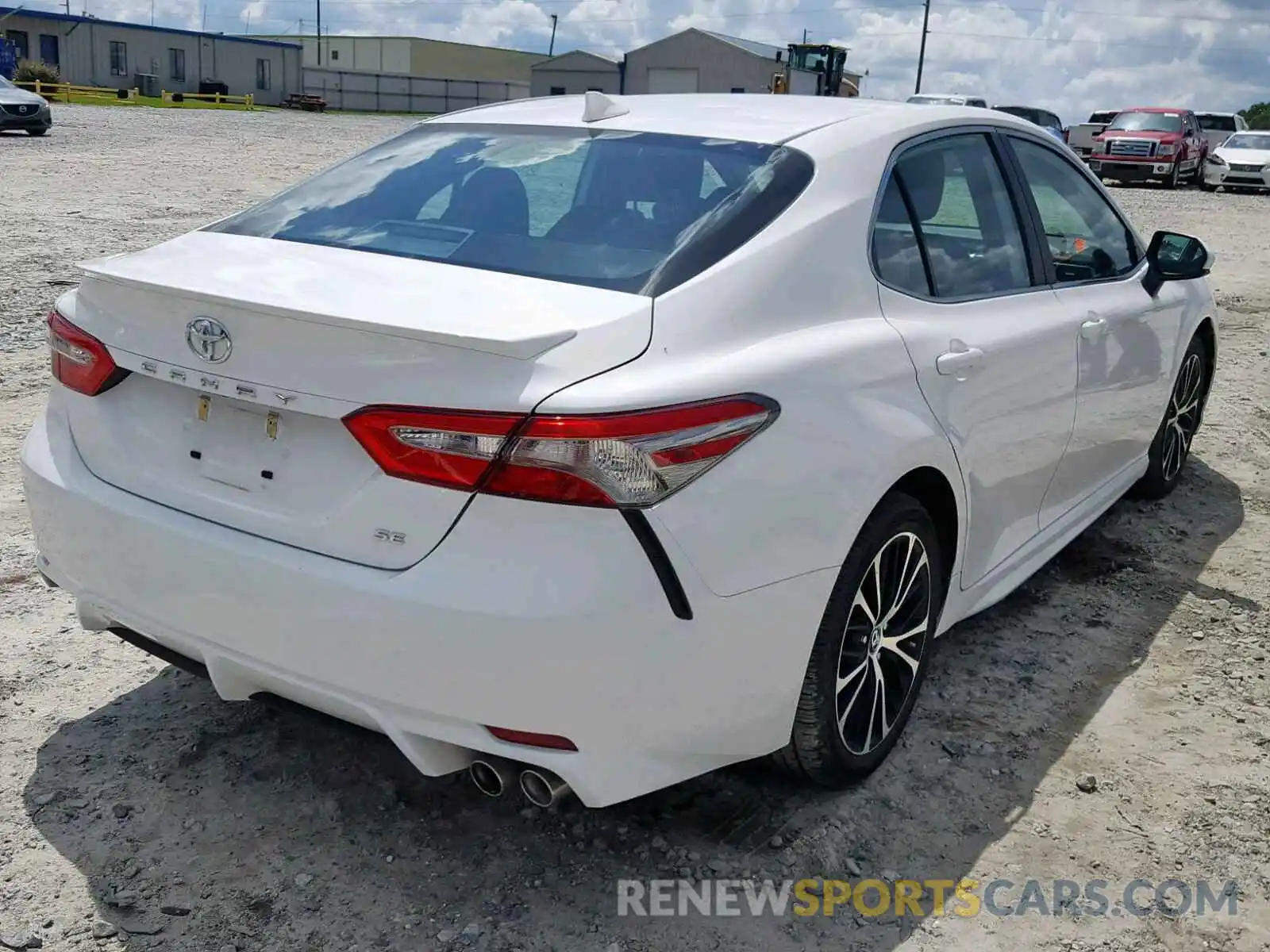 4 Фотография поврежденного автомобиля 4T1B11HK9KU714220 TOYOTA CAMRY 2019