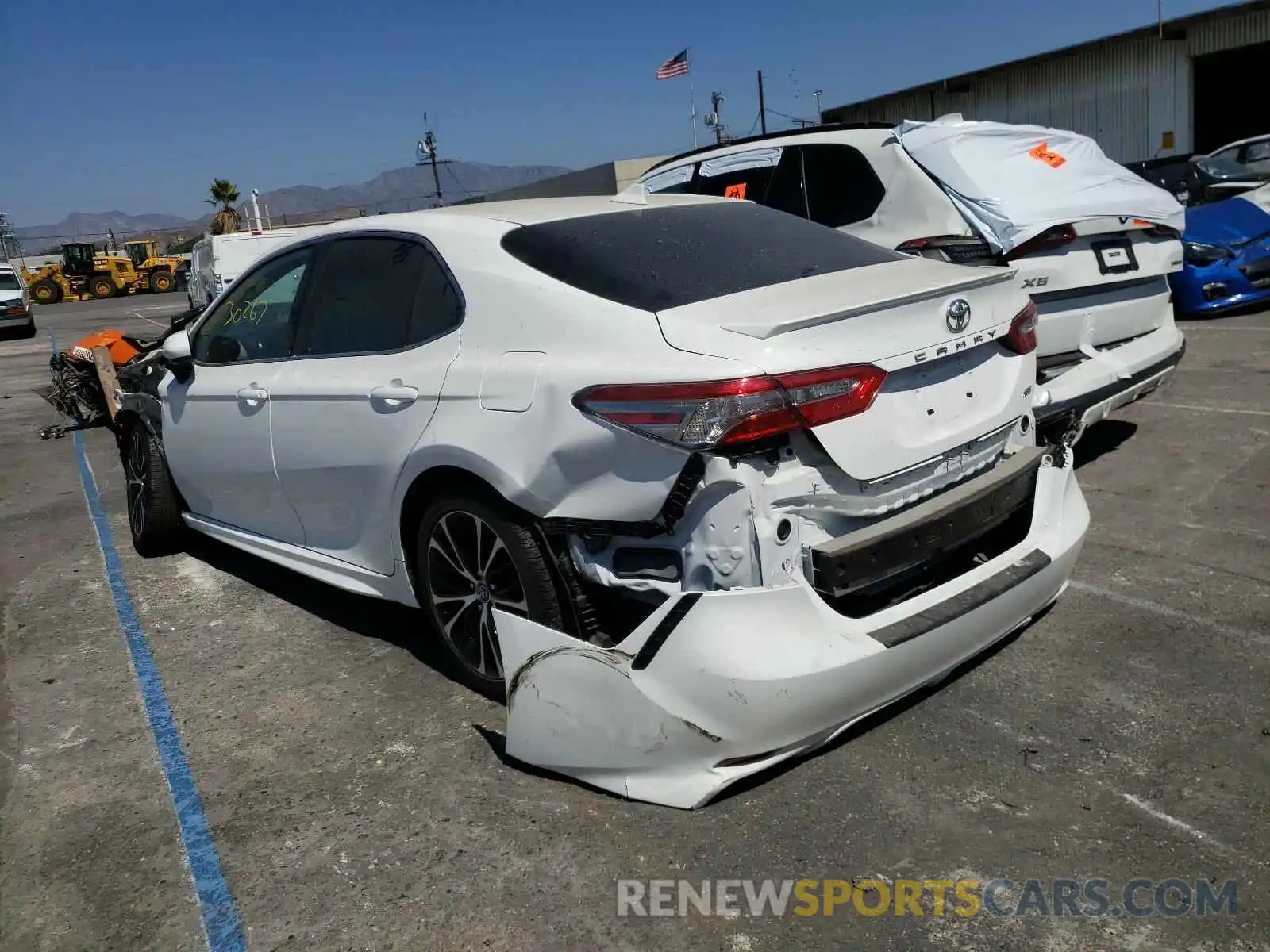 3 Photograph of a damaged car 4T1B11HK9KU715500 TOYOTA CAMRY 2019