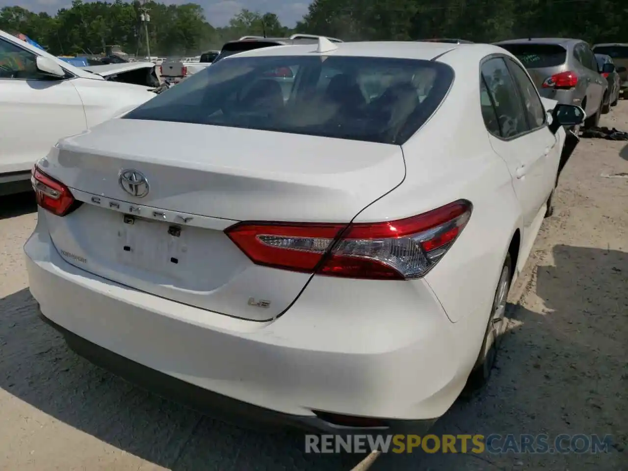 4 Photograph of a damaged car 4T1B11HK9KU717070 TOYOTA CAMRY 2019