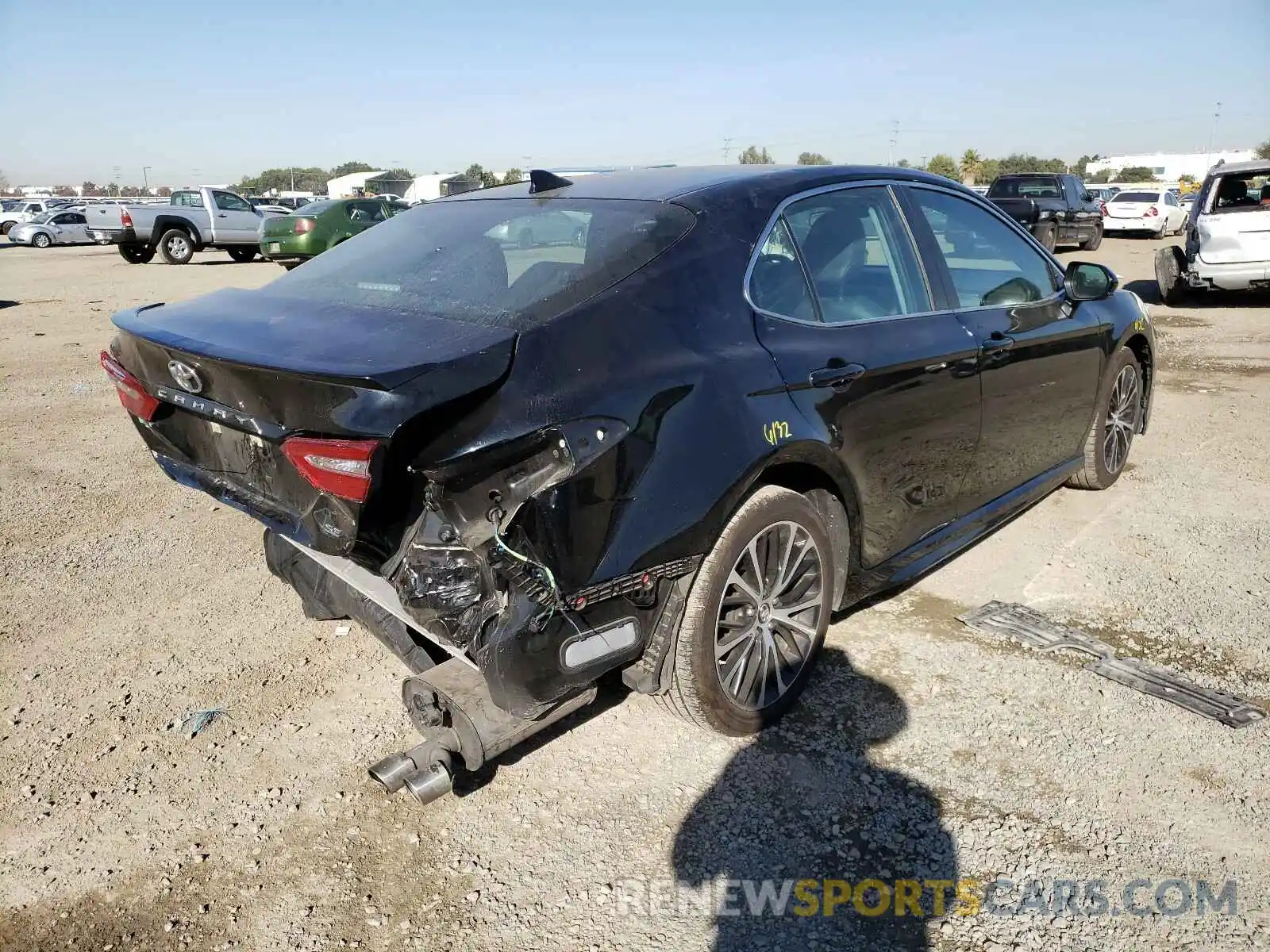 4 Фотография поврежденного автомобиля 4T1B11HK9KU718431 TOYOTA CAMRY 2019