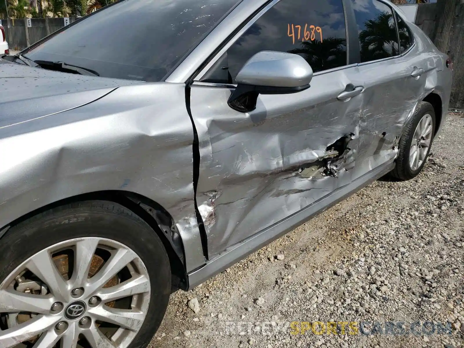 9 Photograph of a damaged car 4T1B11HK9KU719367 TOYOTA CAMRY 2019