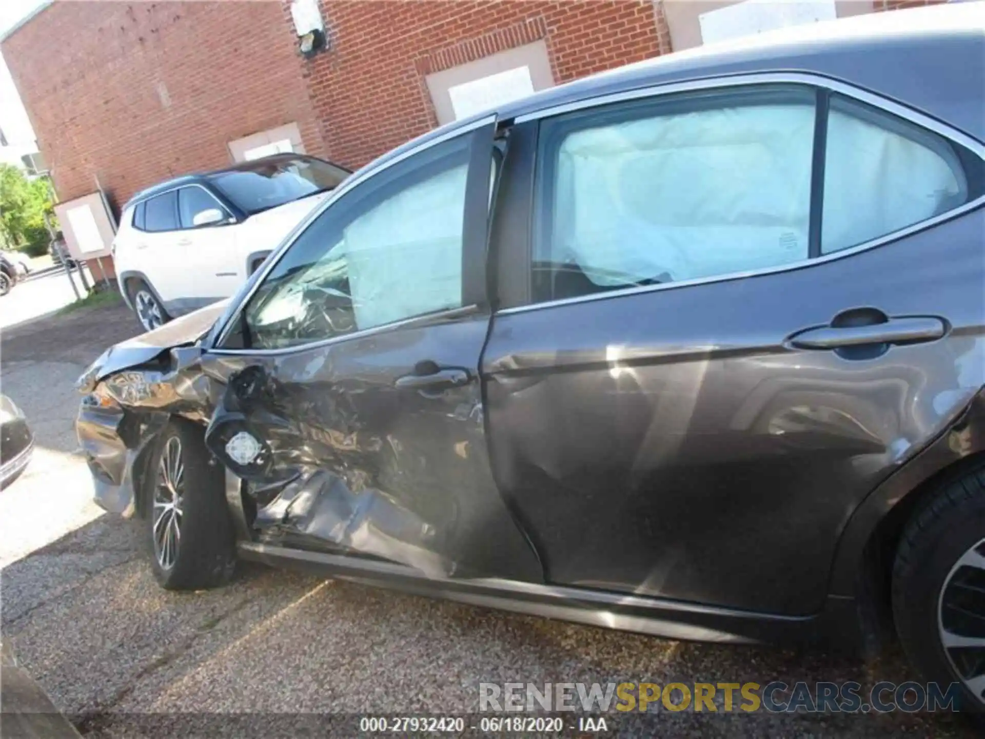 3 Photograph of a damaged car 4T1B11HK9KU722222 TOYOTA CAMRY 2019