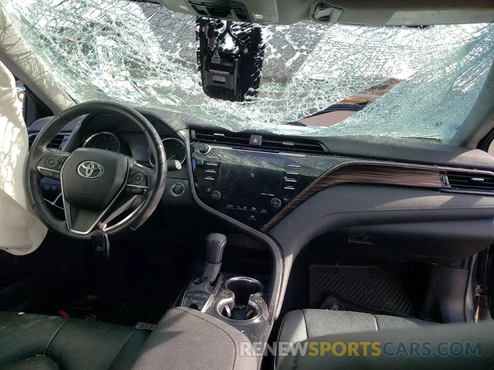 9 Photograph of a damaged car 4T1B11HK9KU722558 TOYOTA CAMRY 2019