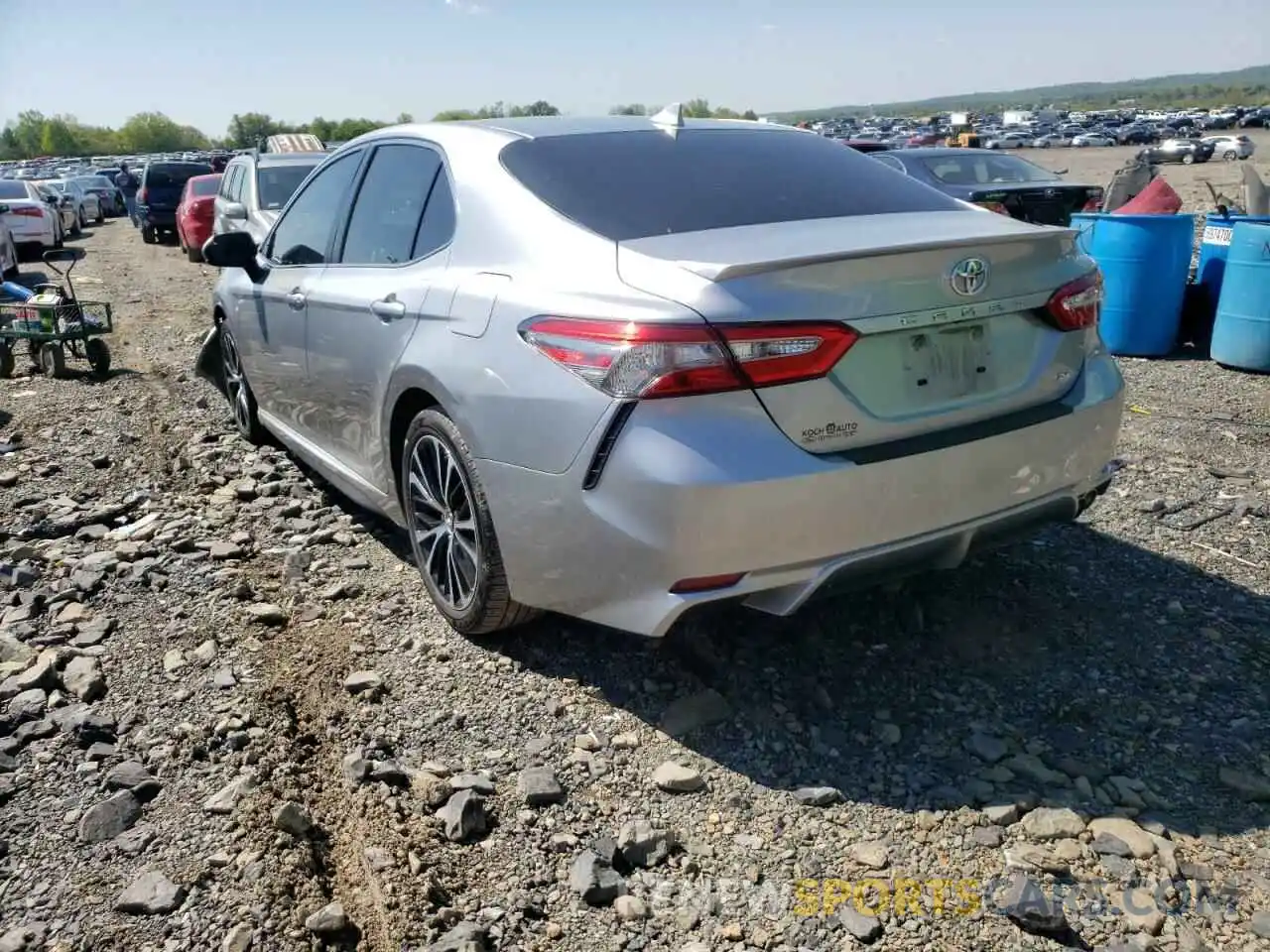 3 Photograph of a damaged car 4T1B11HK9KU722835 TOYOTA CAMRY 2019