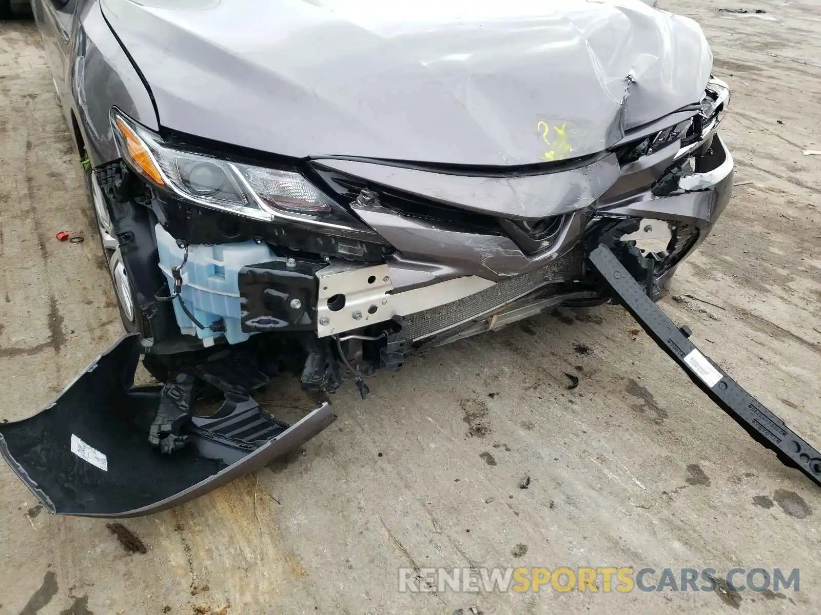 9 Photograph of a damaged car 4T1B11HK9KU723029 TOYOTA CAMRY 2019